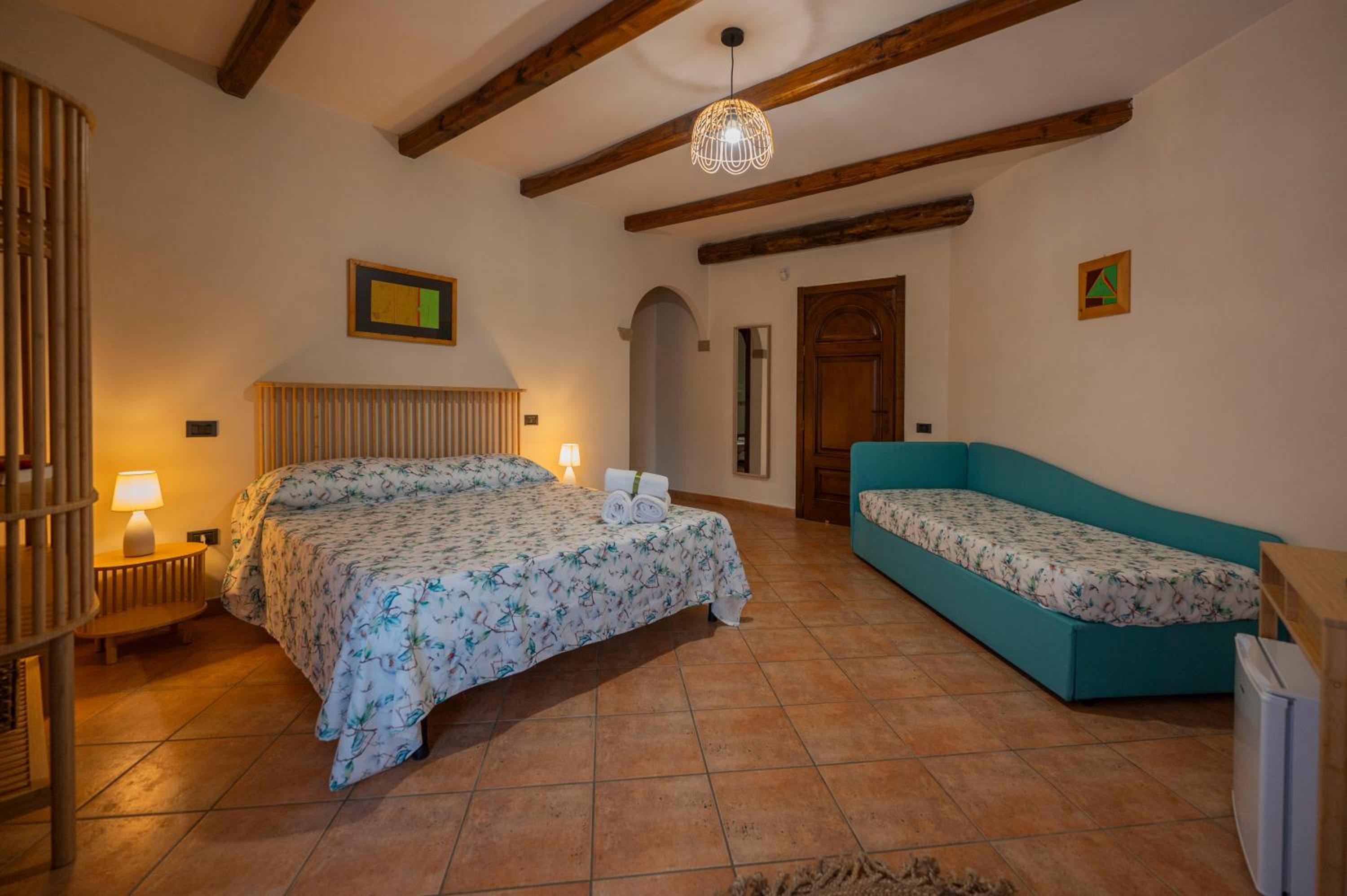 Deluxe Double or Twin Room with Mountain View photo 1
