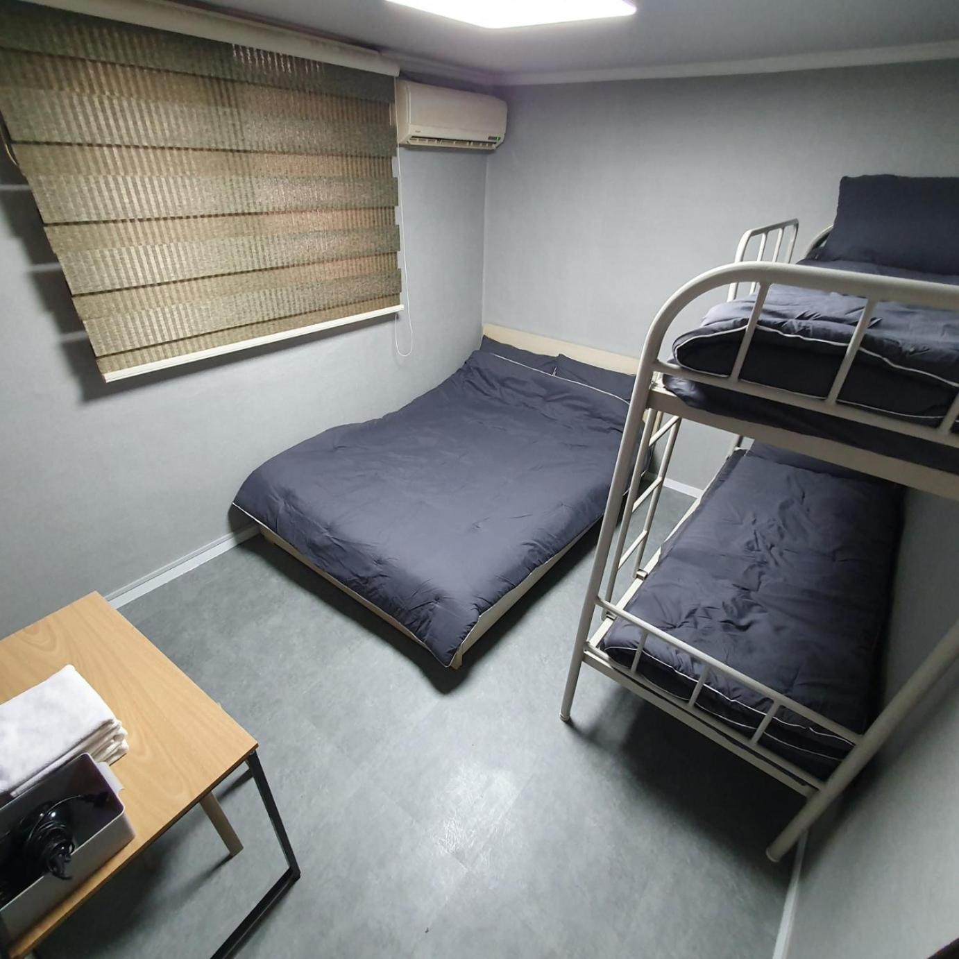 Twin Room - Photo 4