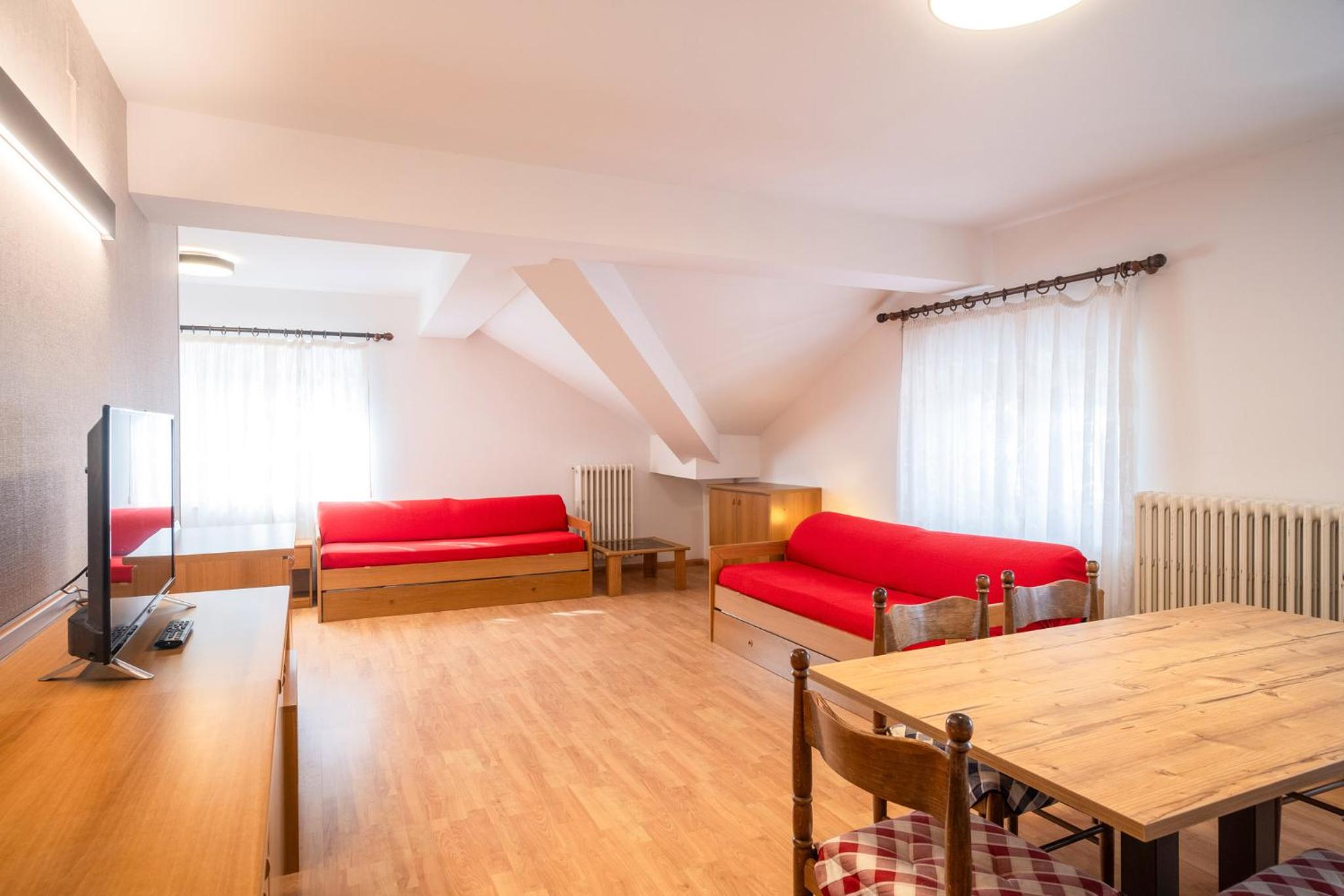 One-Bedroom Apartment photo 2