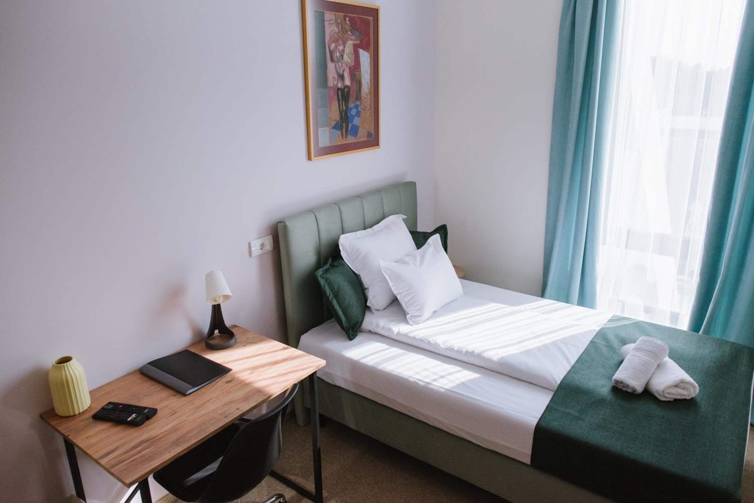 Single Room photo 3