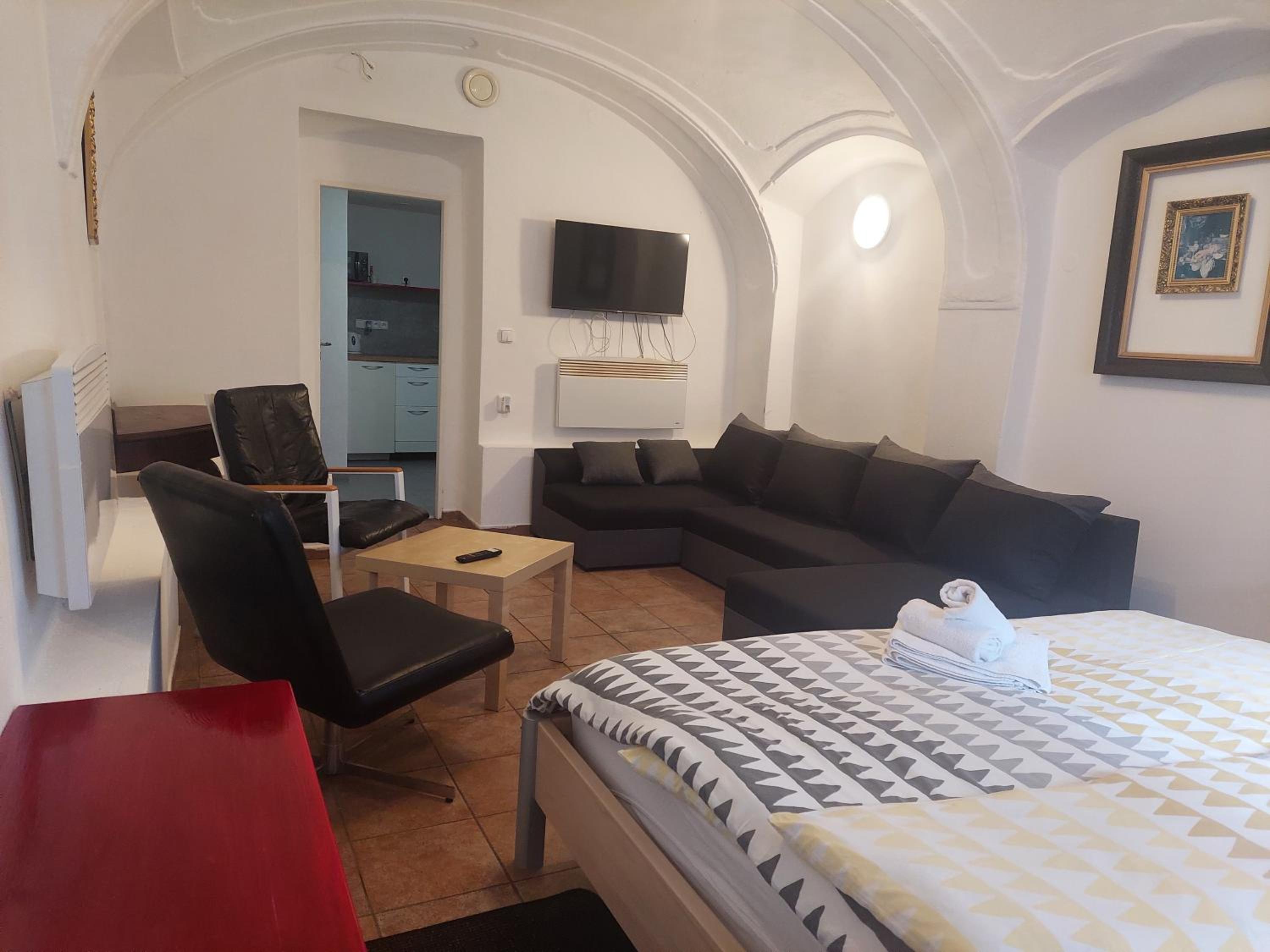 Apartment photo 2