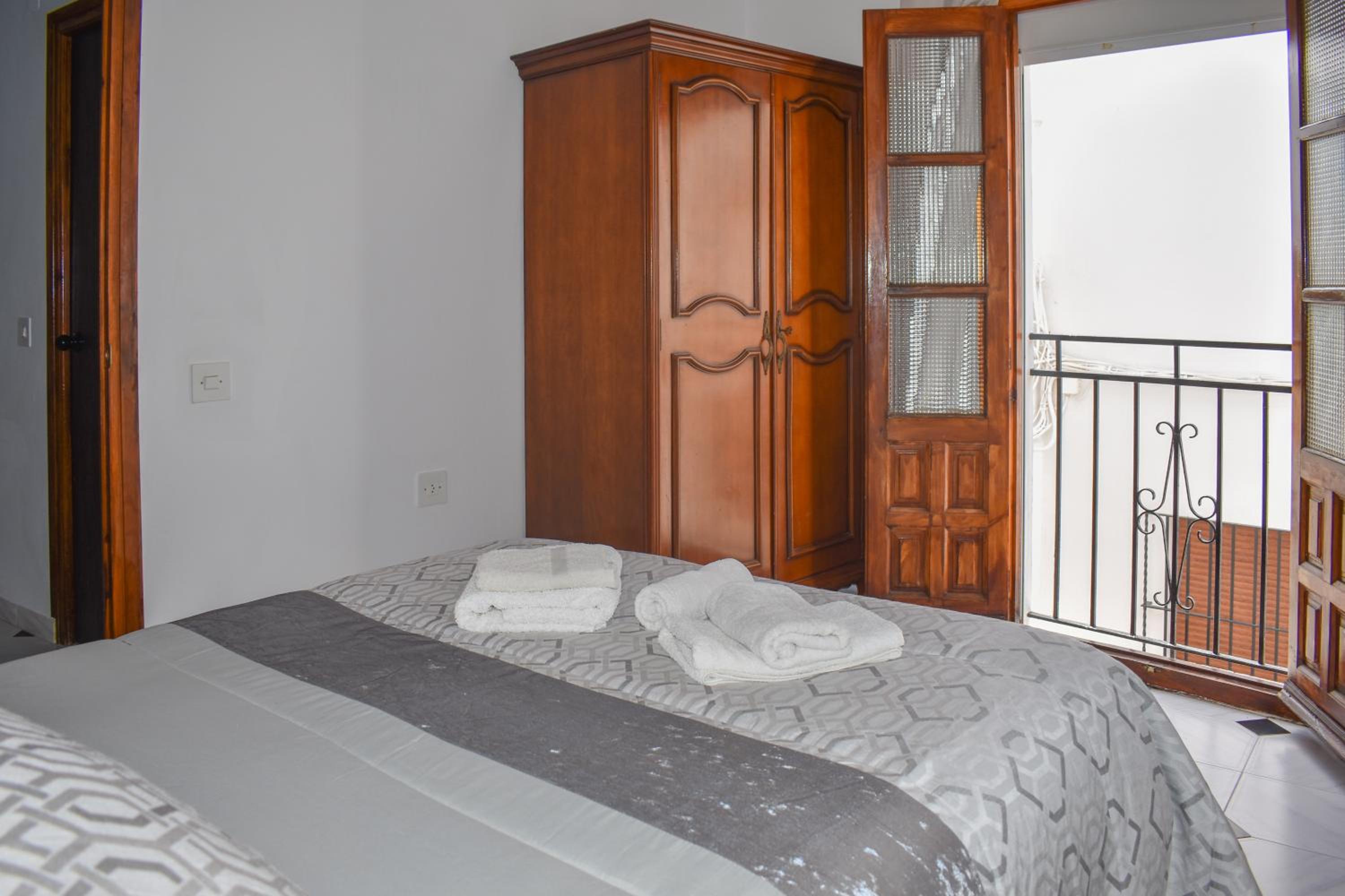 Four-Bedroom House - Photo 5