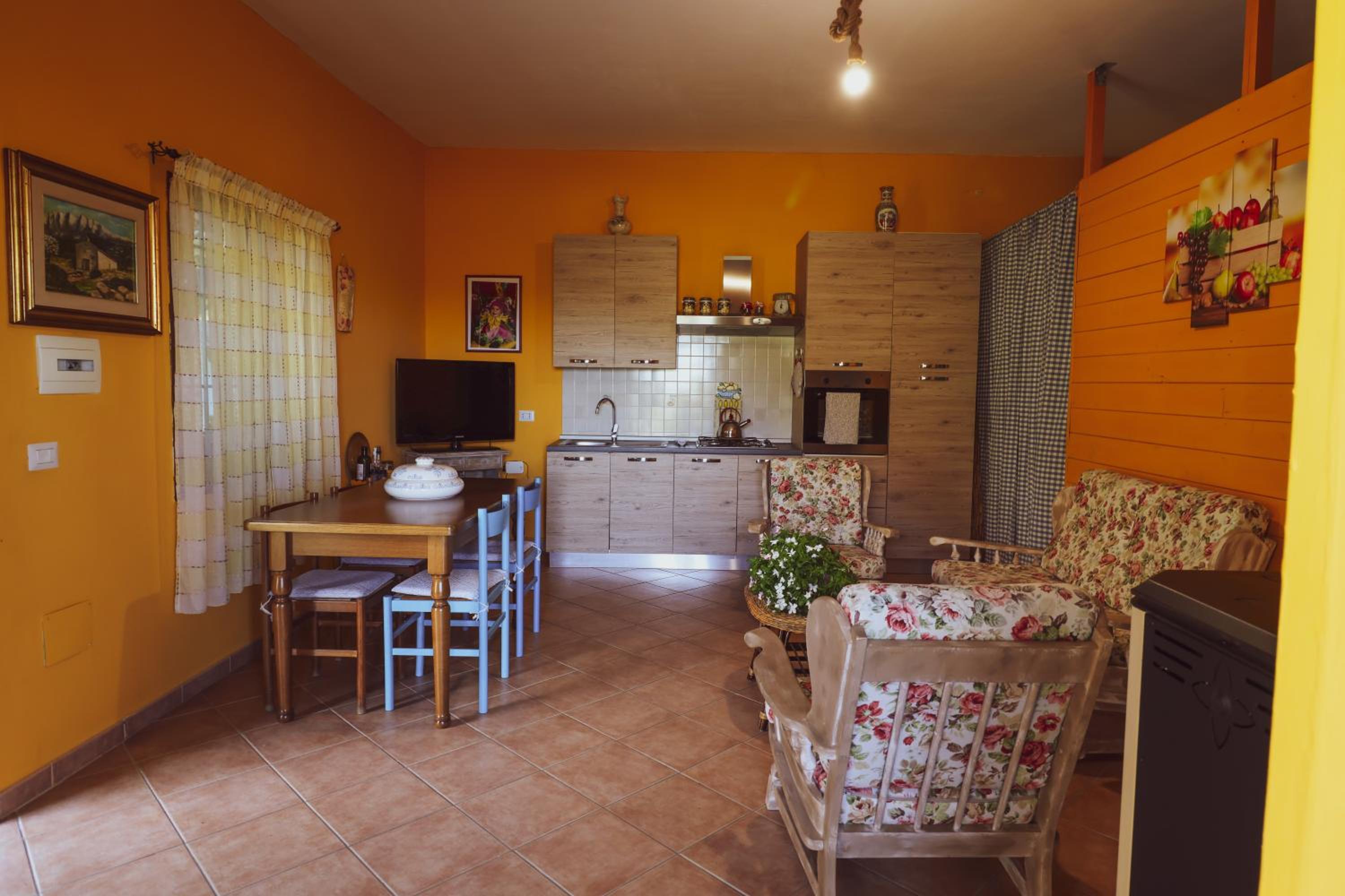 Two-Bedroom House photo 3