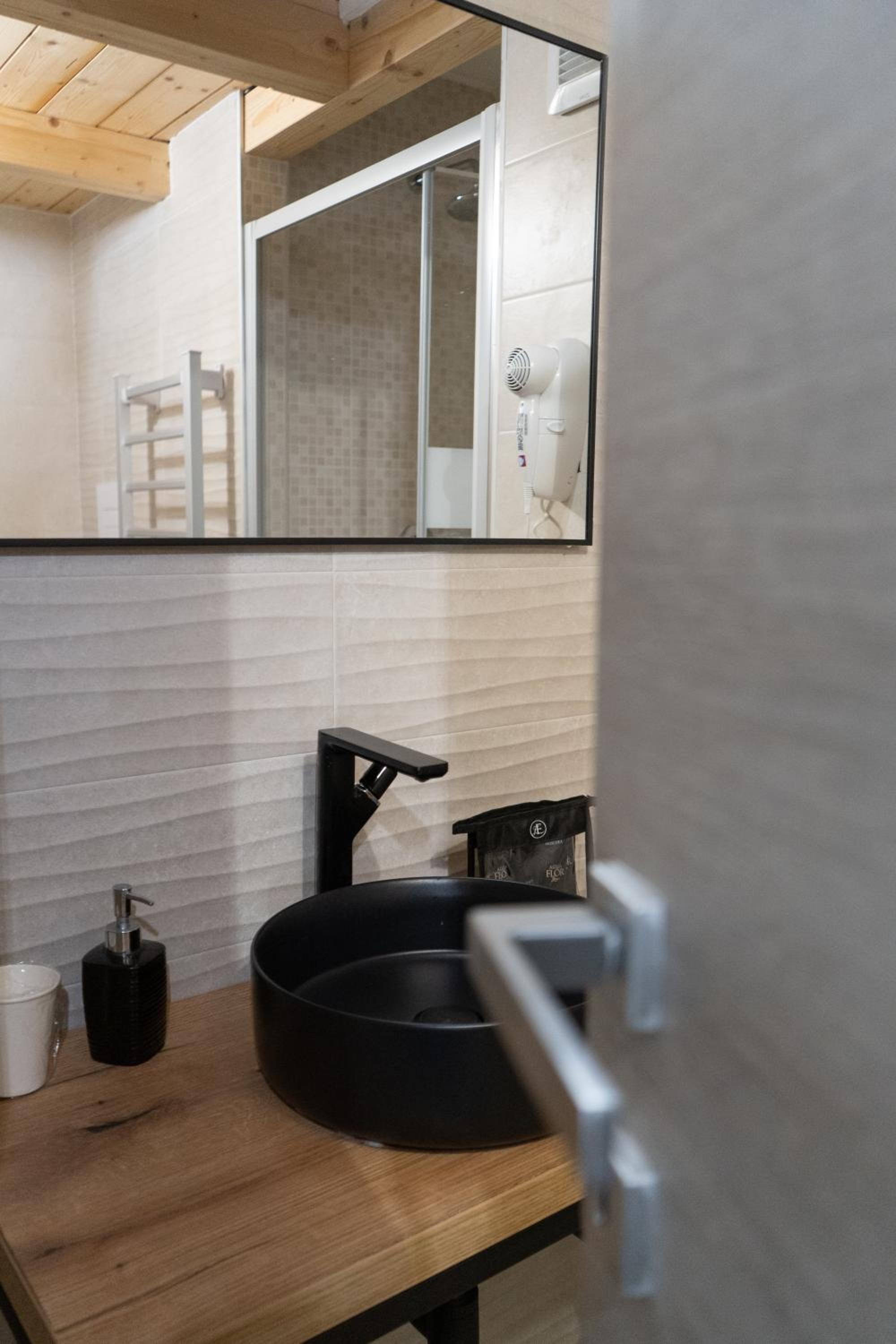 Triple Room With Private Bathroom photo 2