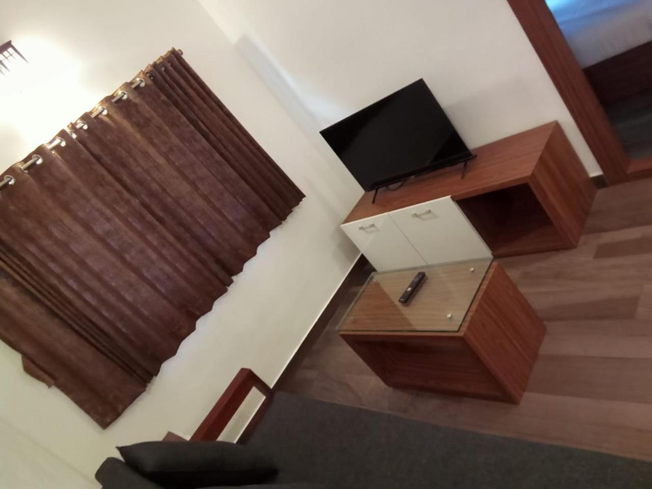 Three-Bedroom Bungalow photo 2