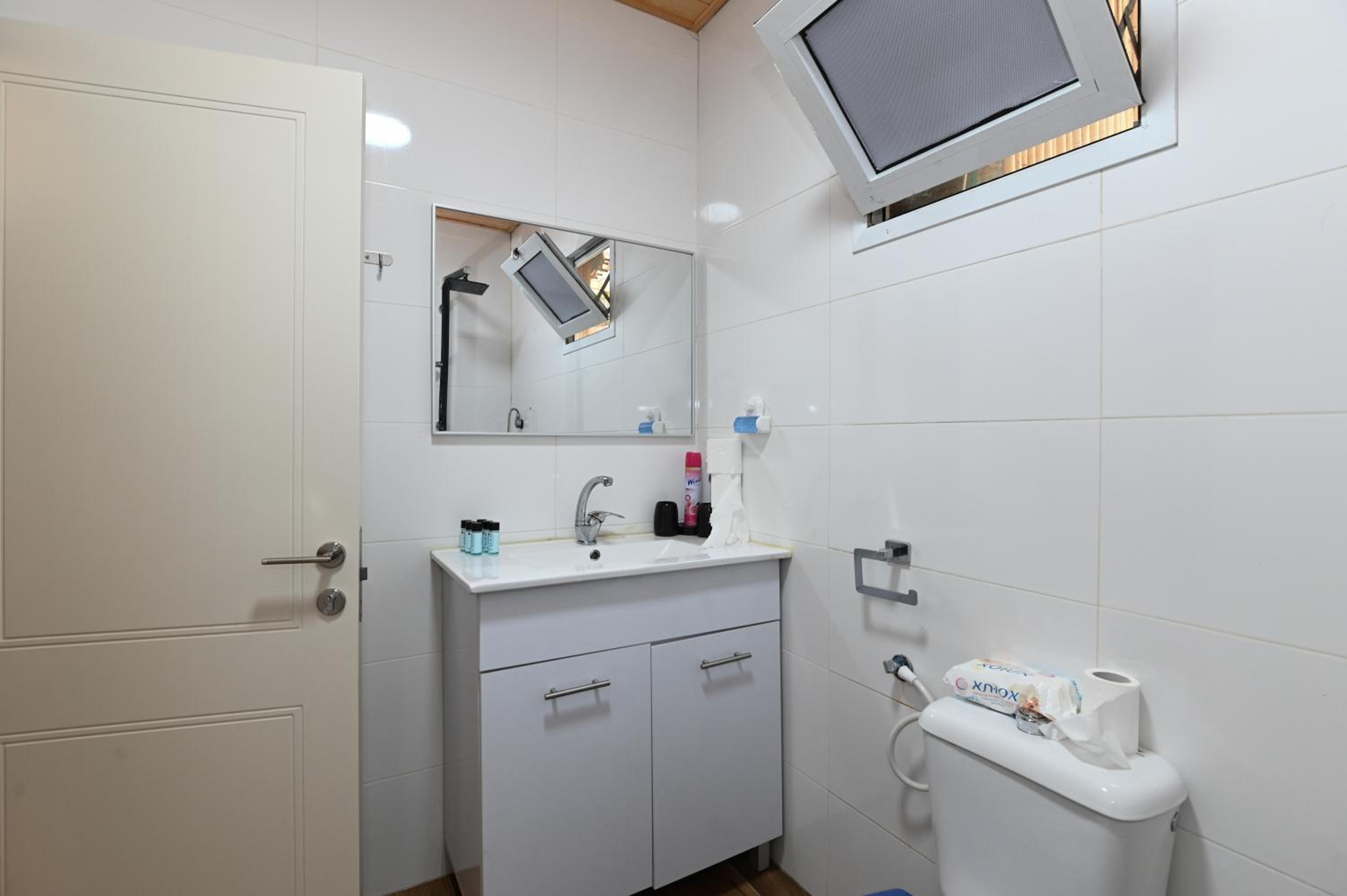 Suite with Spa Bath - Photo 22