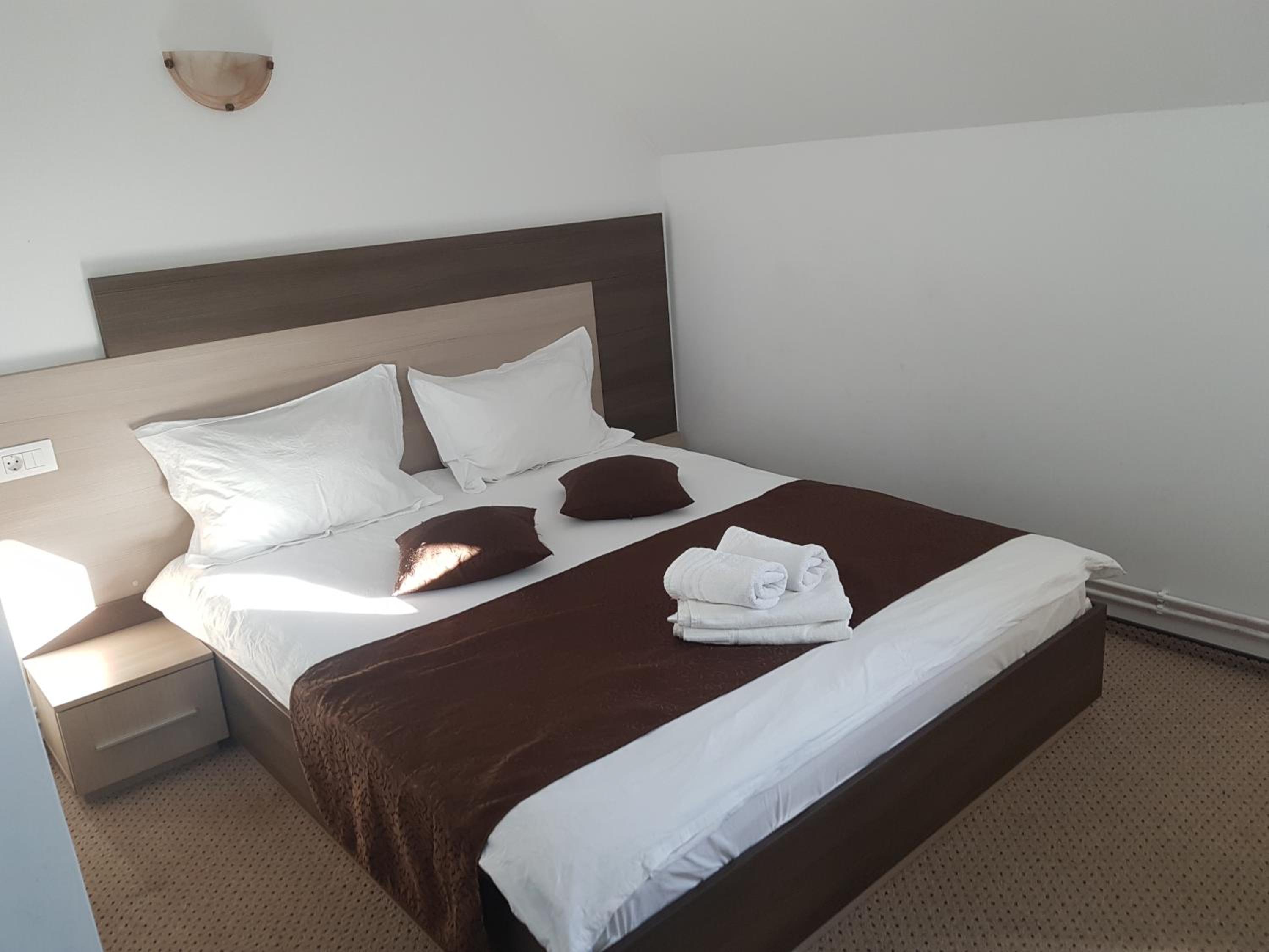 Economy Double Room photo 1