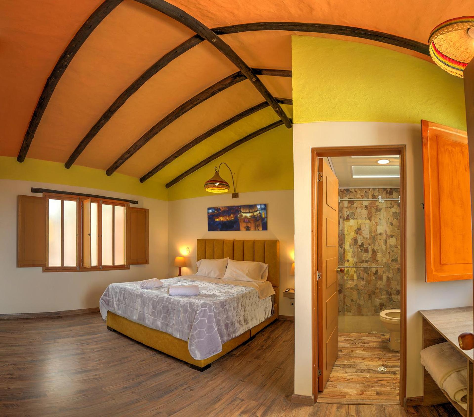 Double Room with Private Bathroom photo 2