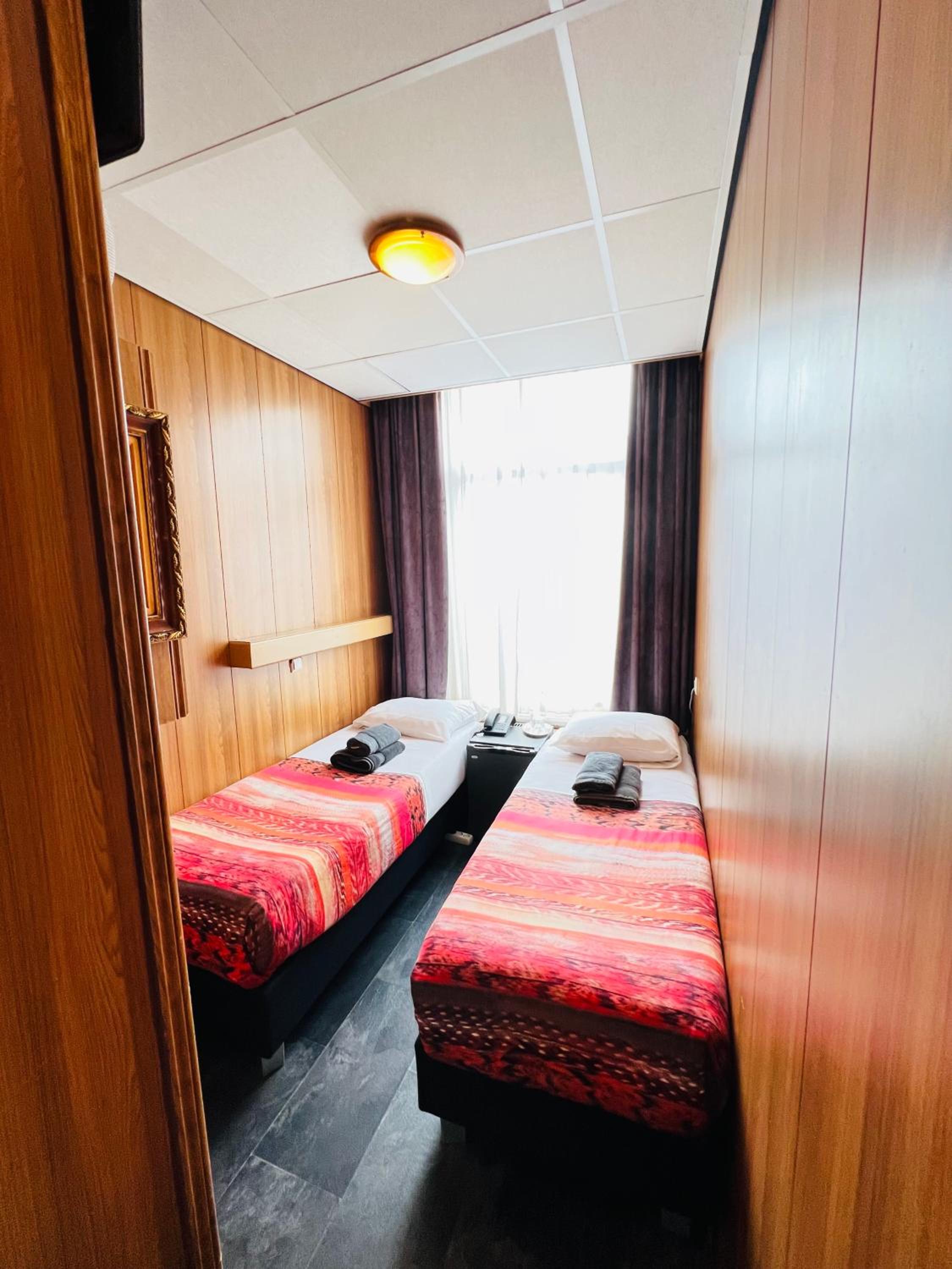 Twin Room photo 2