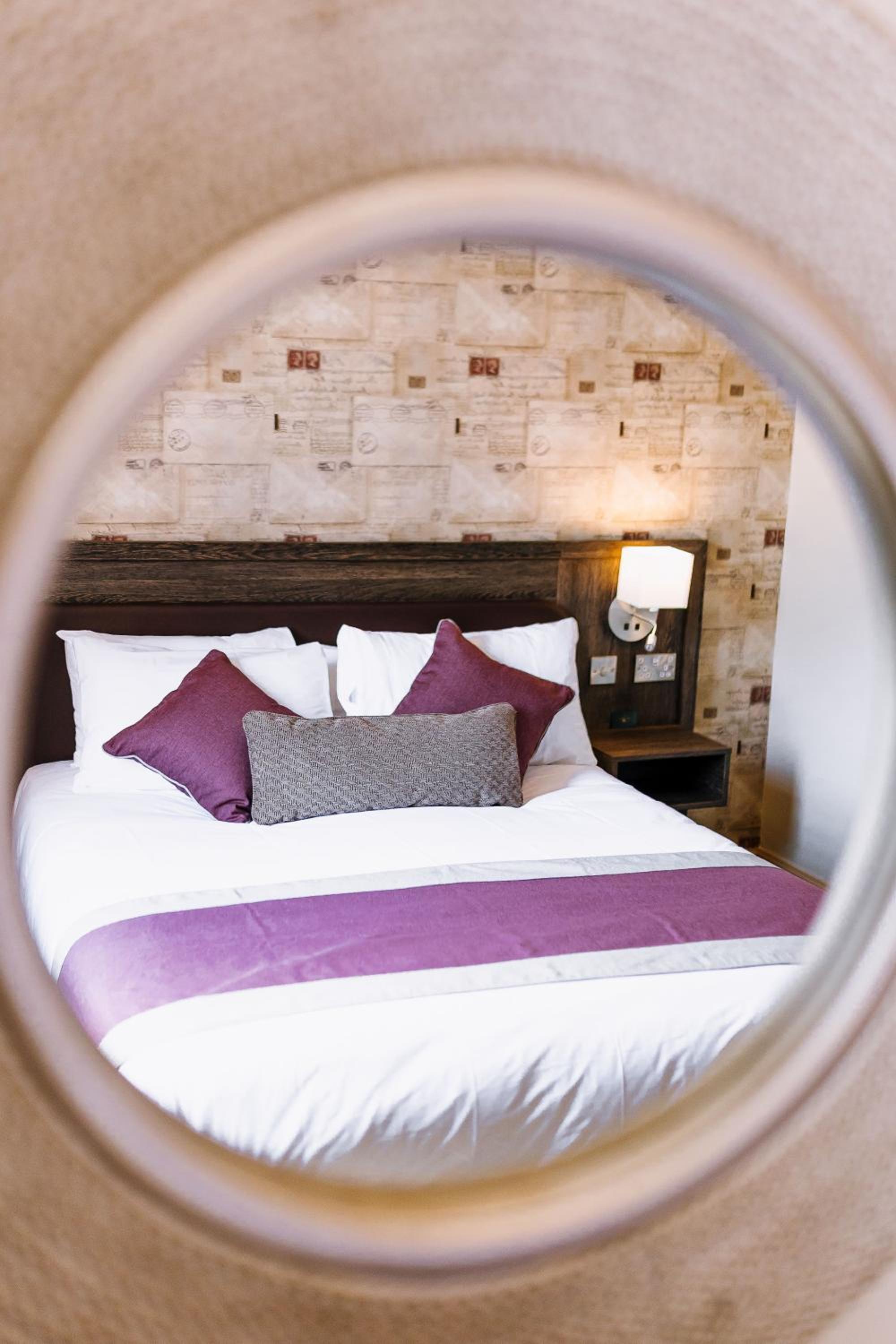 Deluxe Double Room - Photo 9