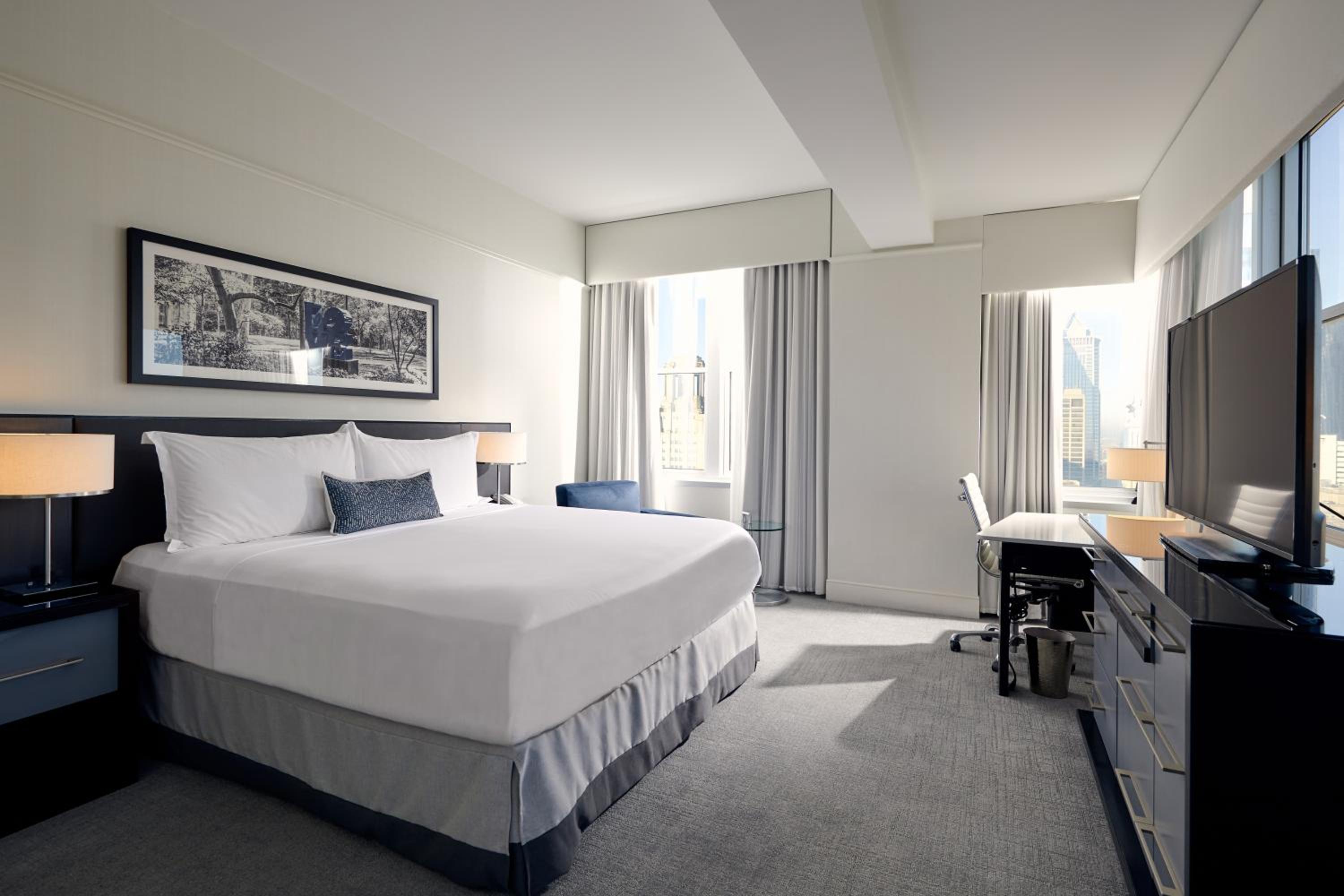 Luxury King Room - Photo 1