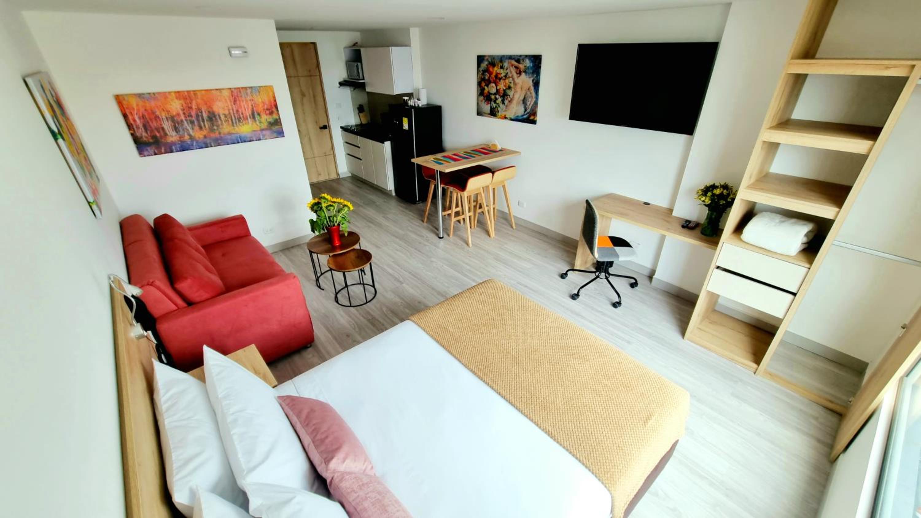 One-Bedroom Apartment - Annex