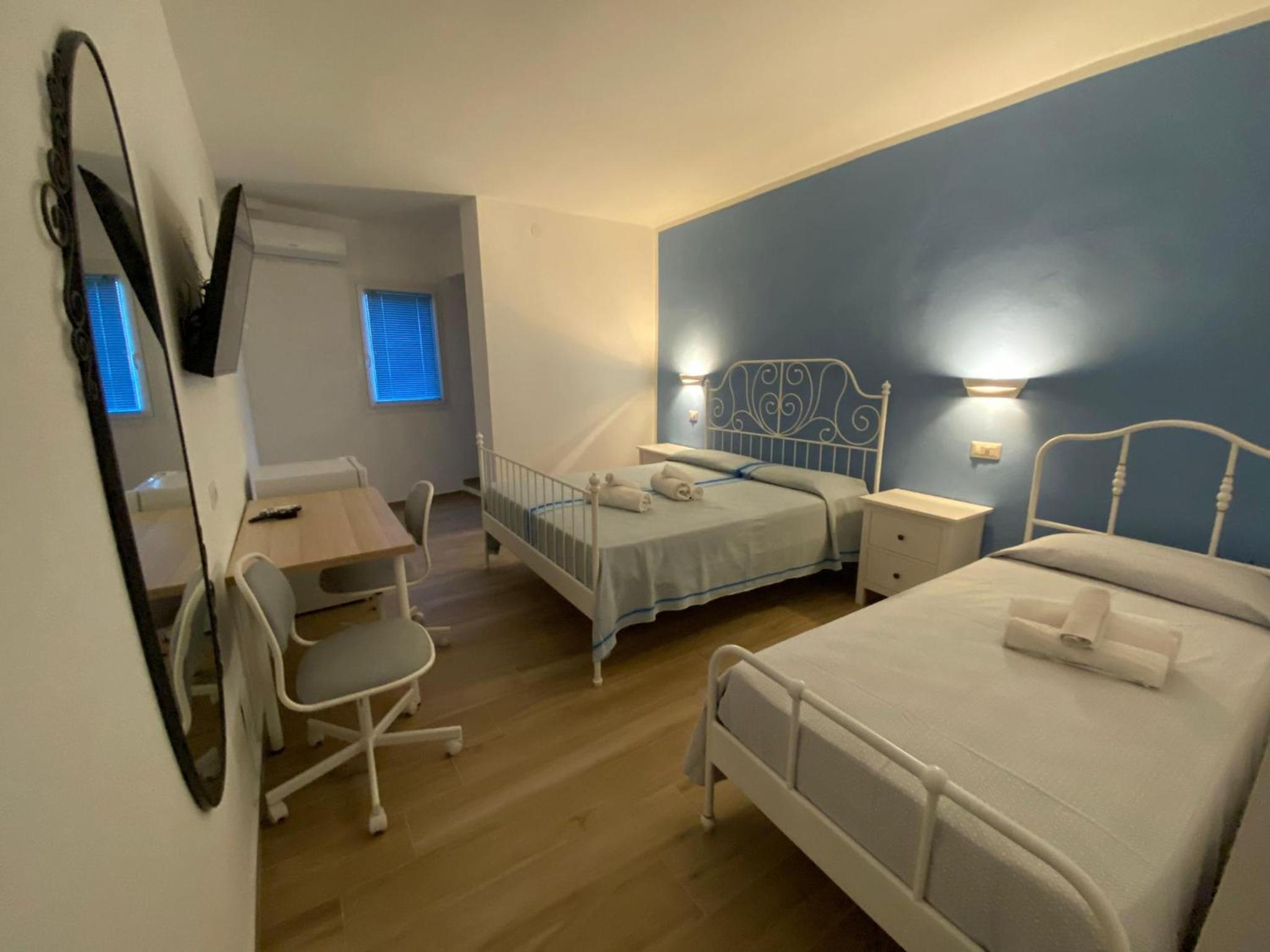 Triple Room with Terrace