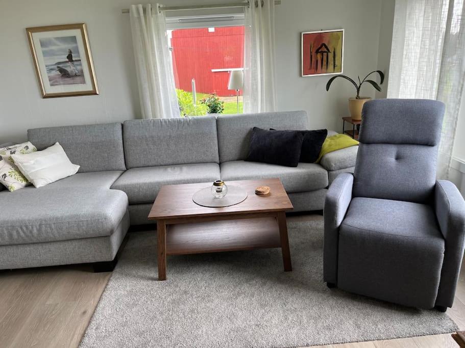 Three-Bedroom House photo 2