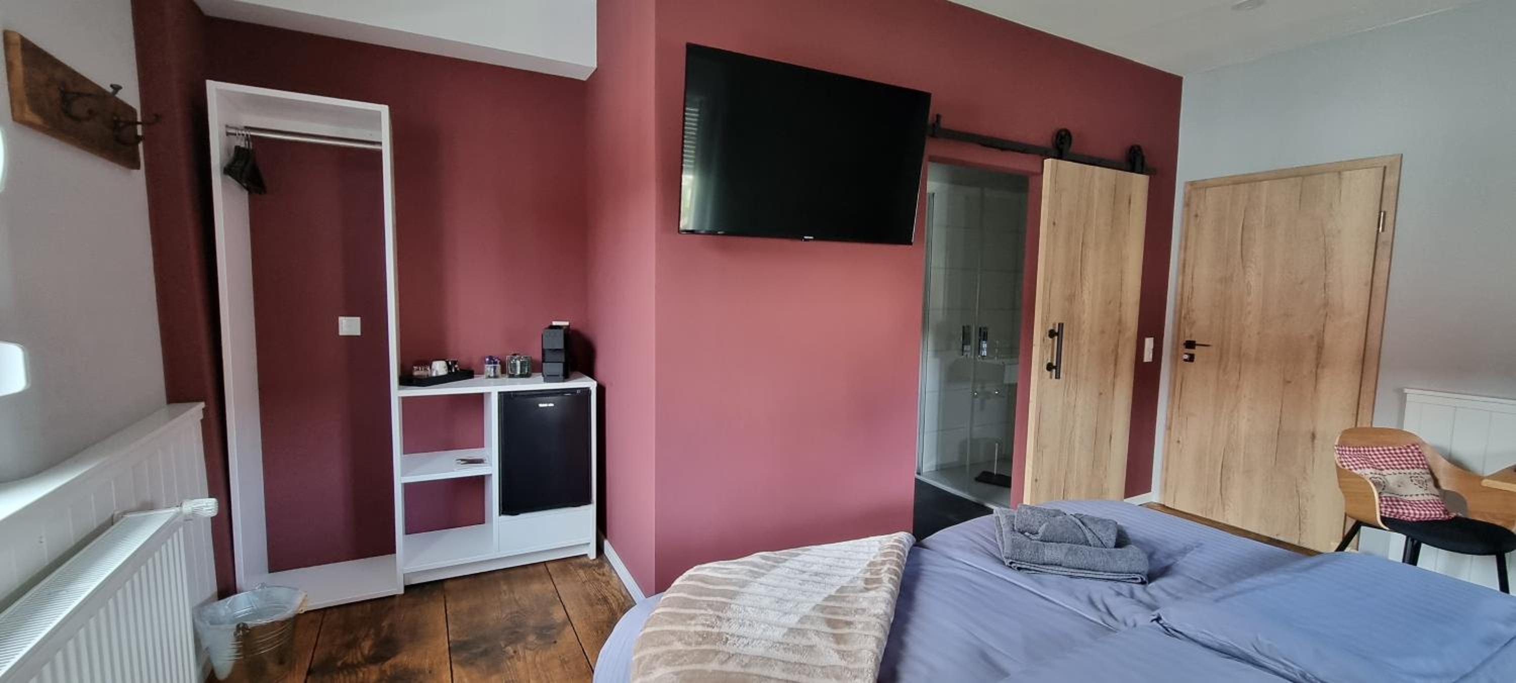 Double Room with Private Bathroom photo 2