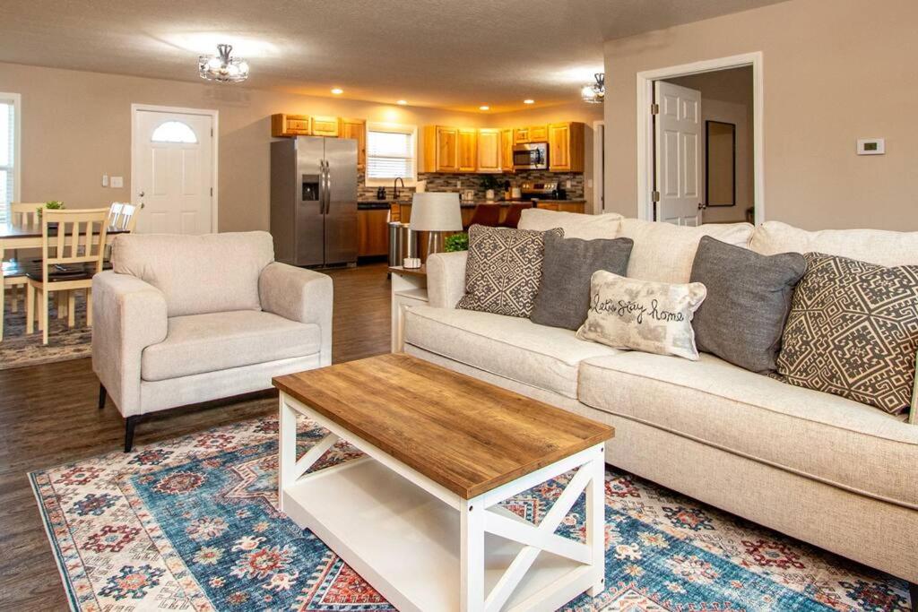 Two-Bedroom House photo 3