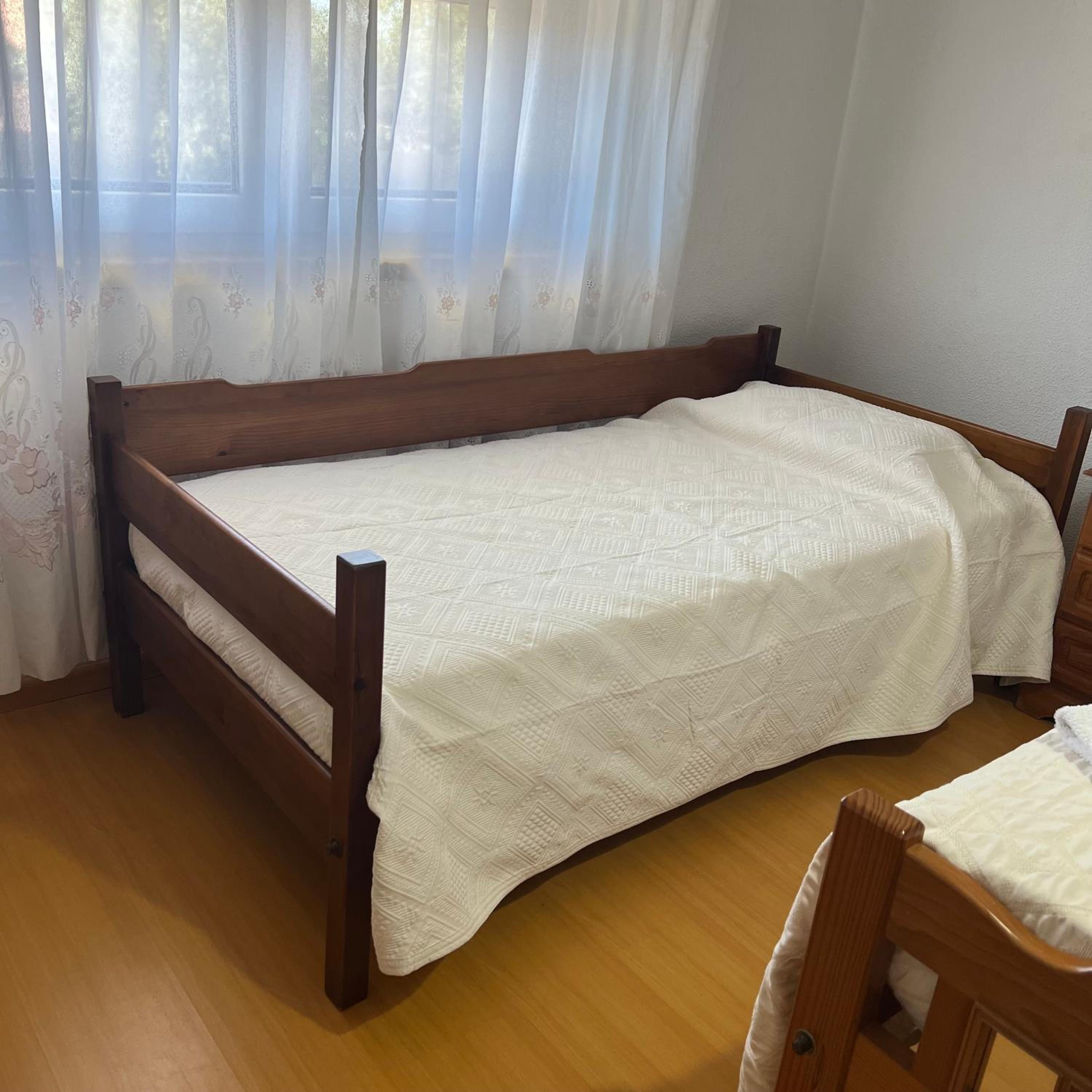 Three-Bedroom House photo 3
