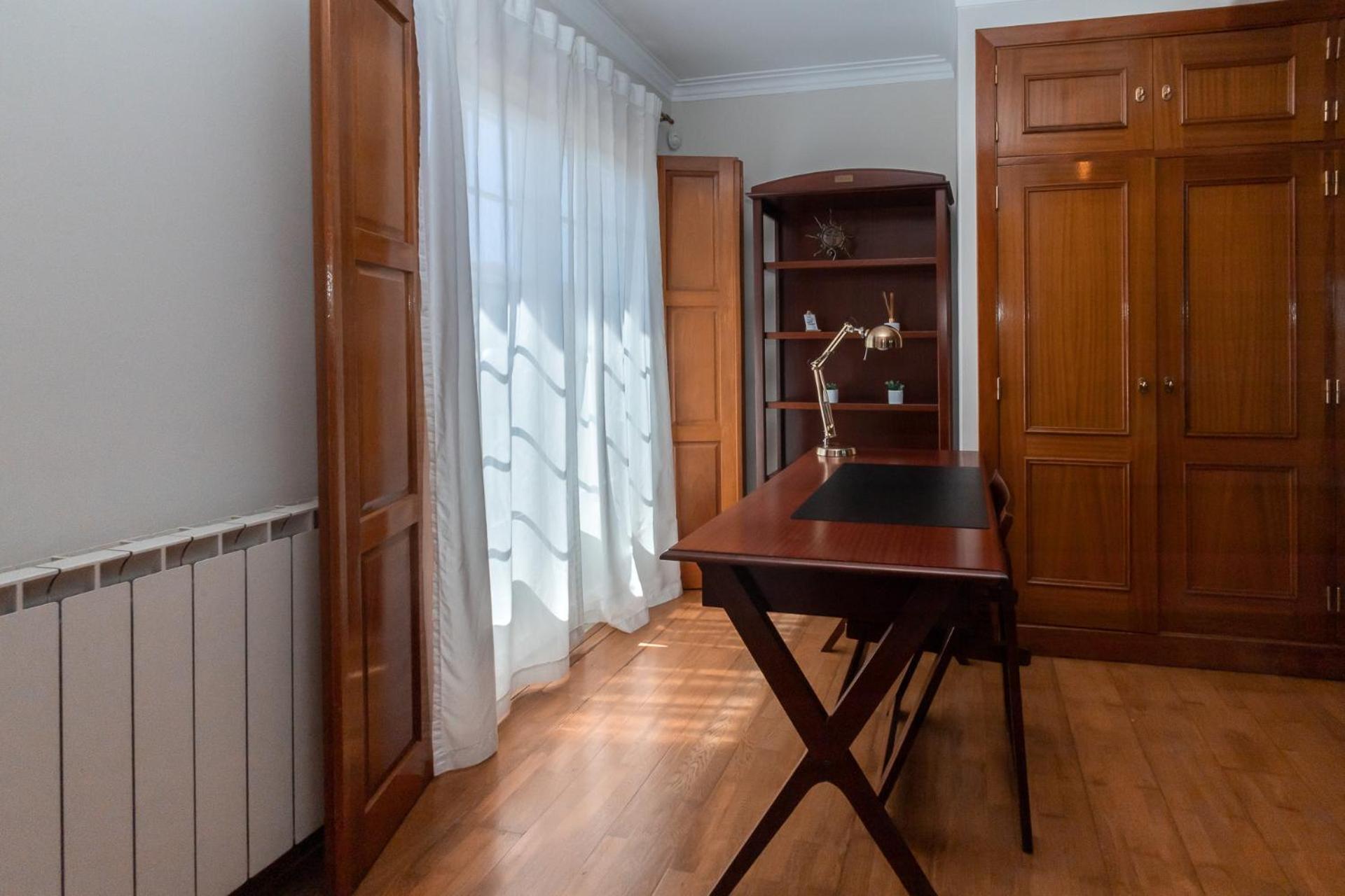 Suite with Mountain View - Photo 10