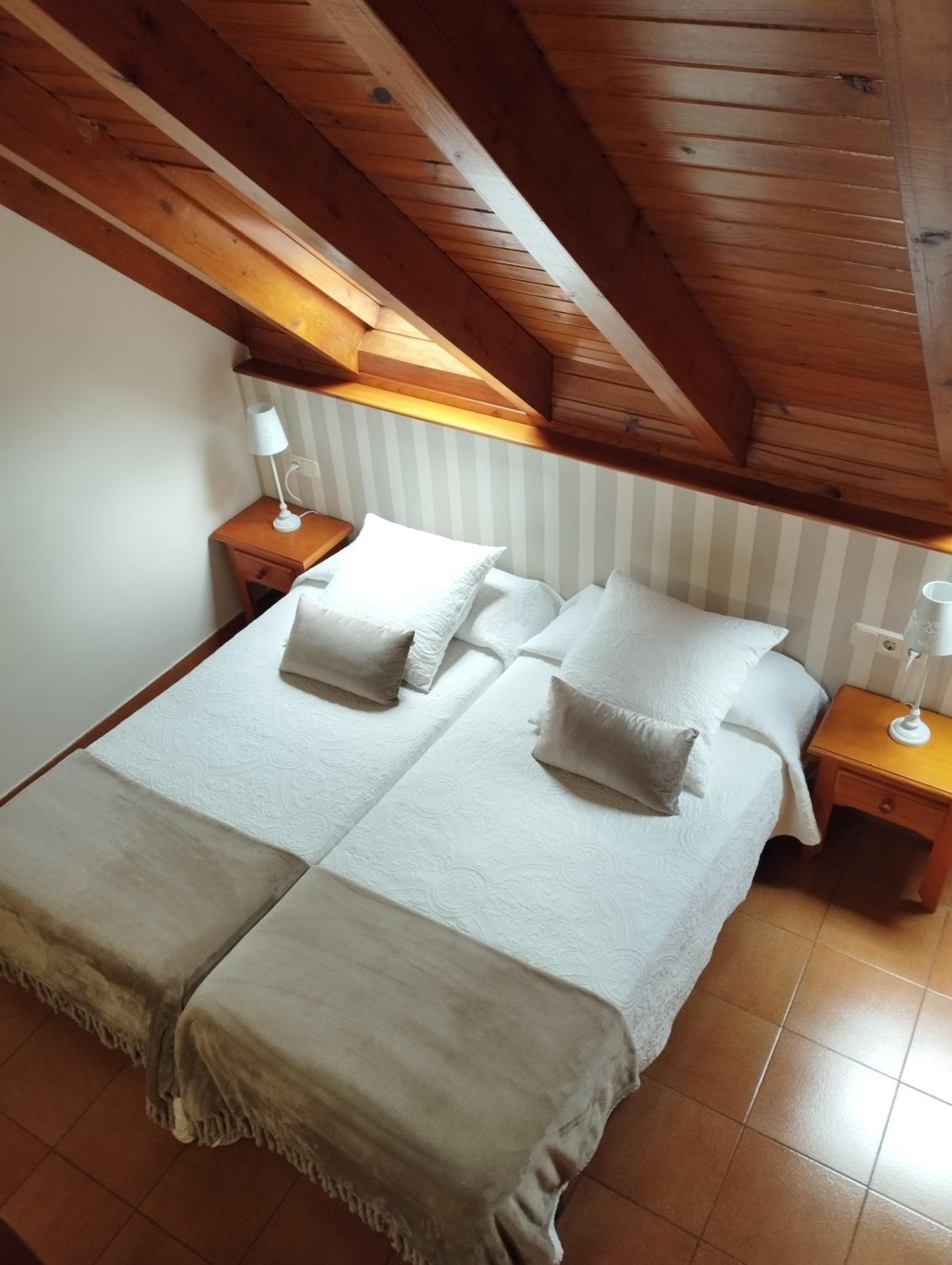 Triple Room with Bath photo 3