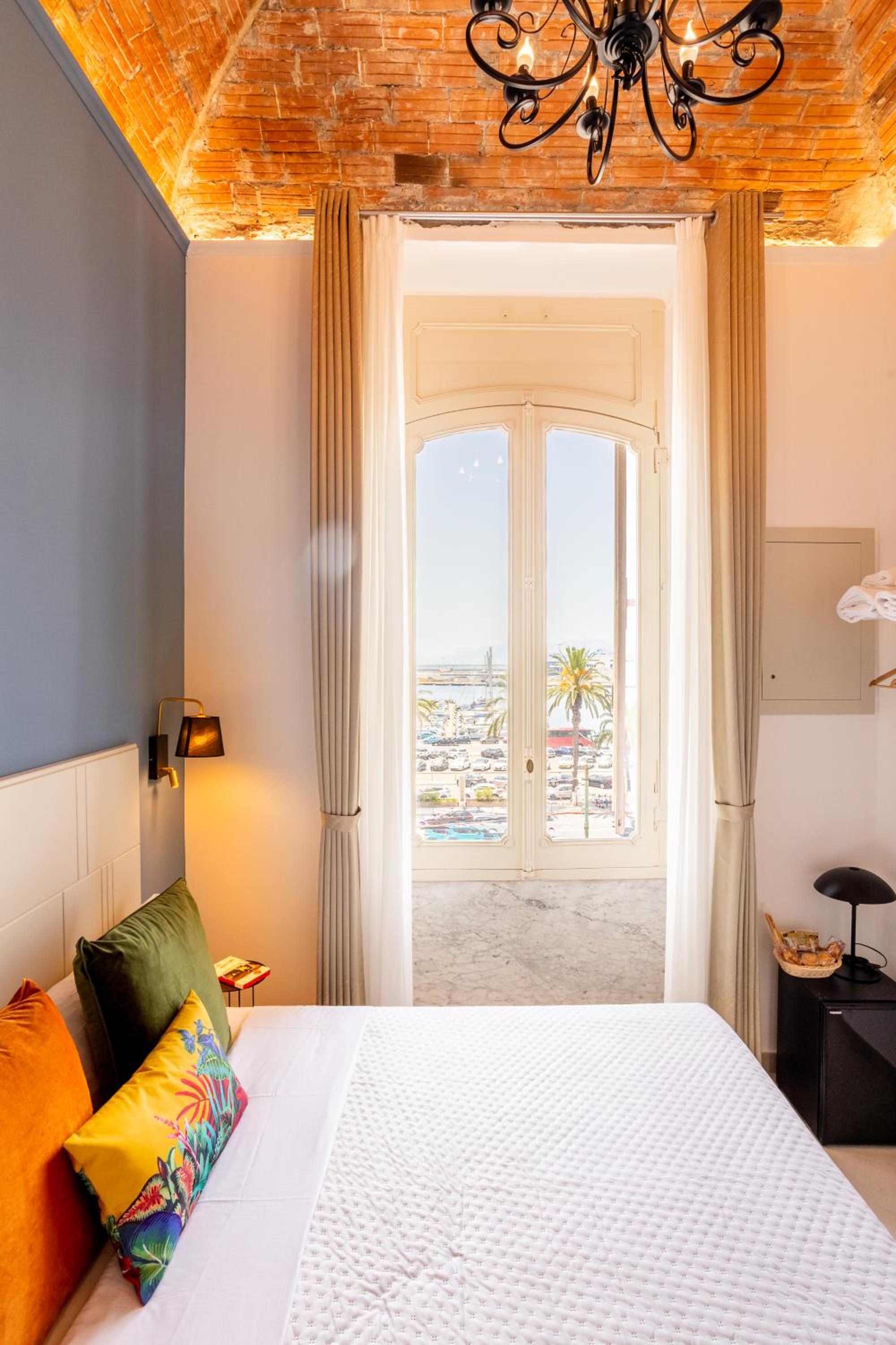 Small Double Room with Sea View 