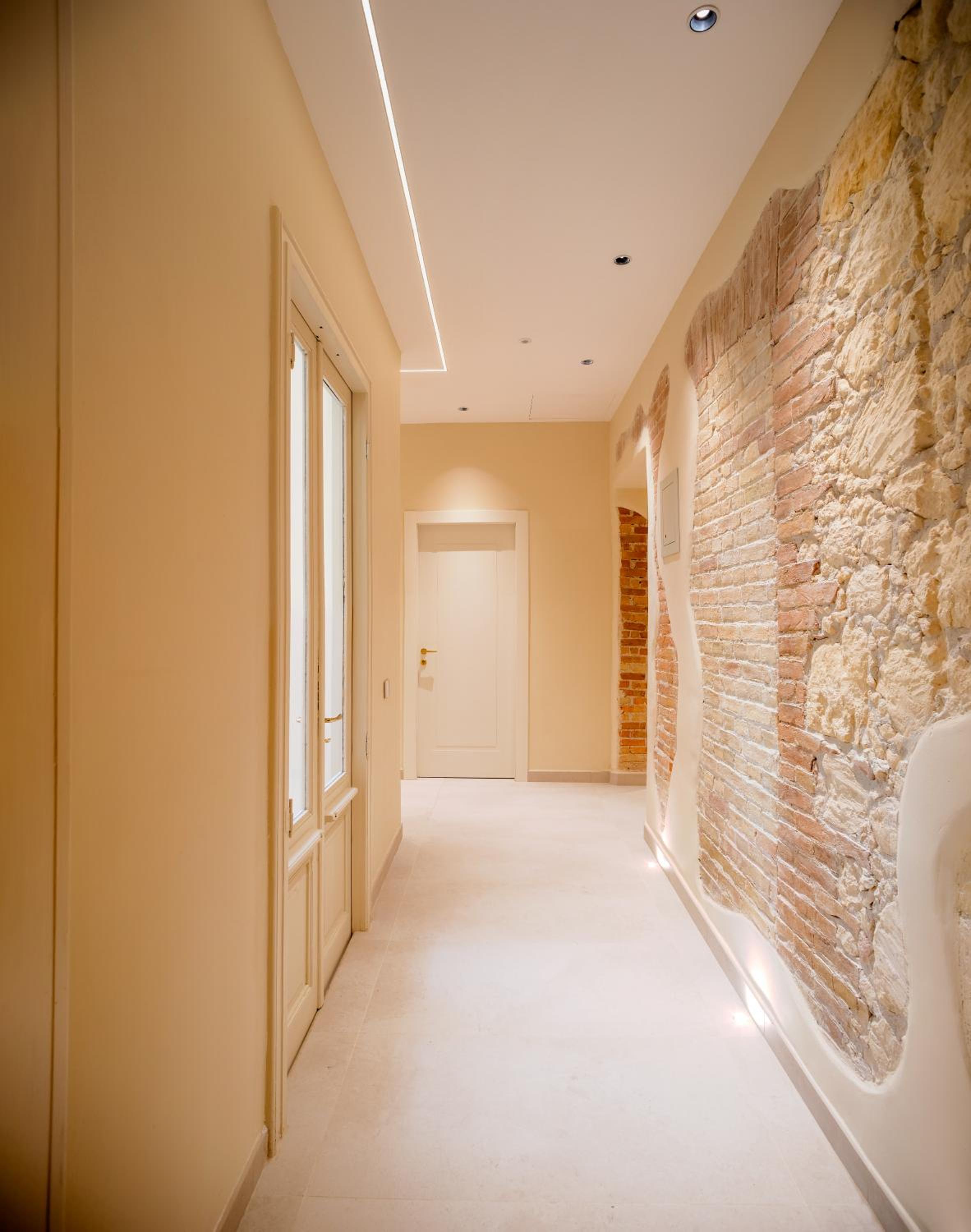 Triple Room with Private Bathroom - Photo 24