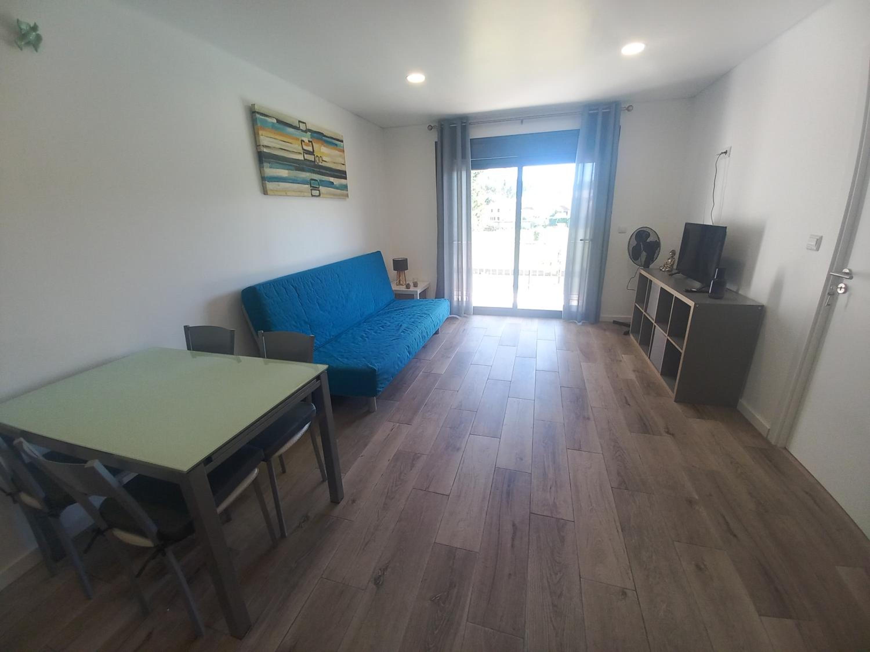 Apartment with Pool View  - Photo 6