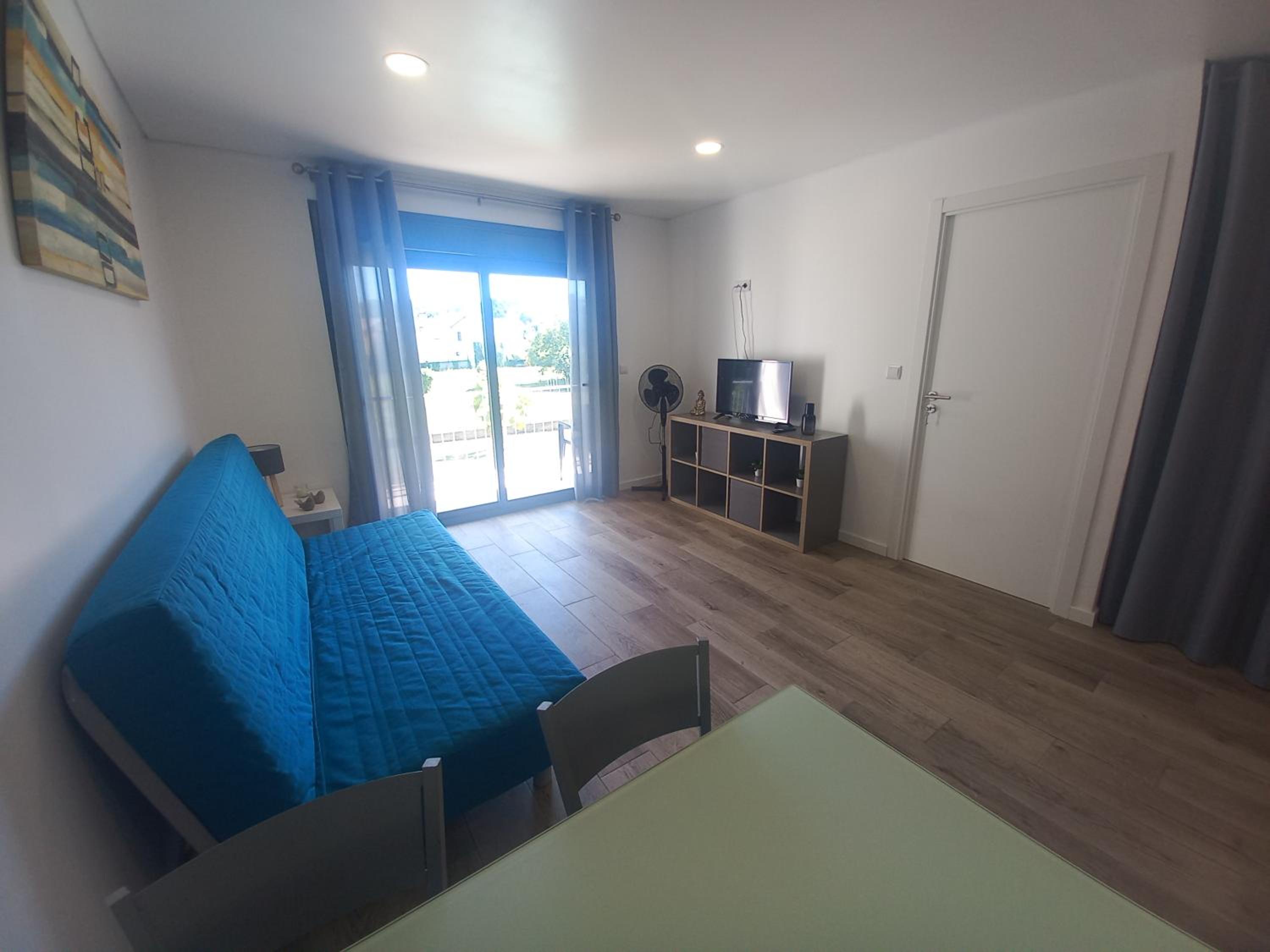 Apartment with Pool View  - Photo 1