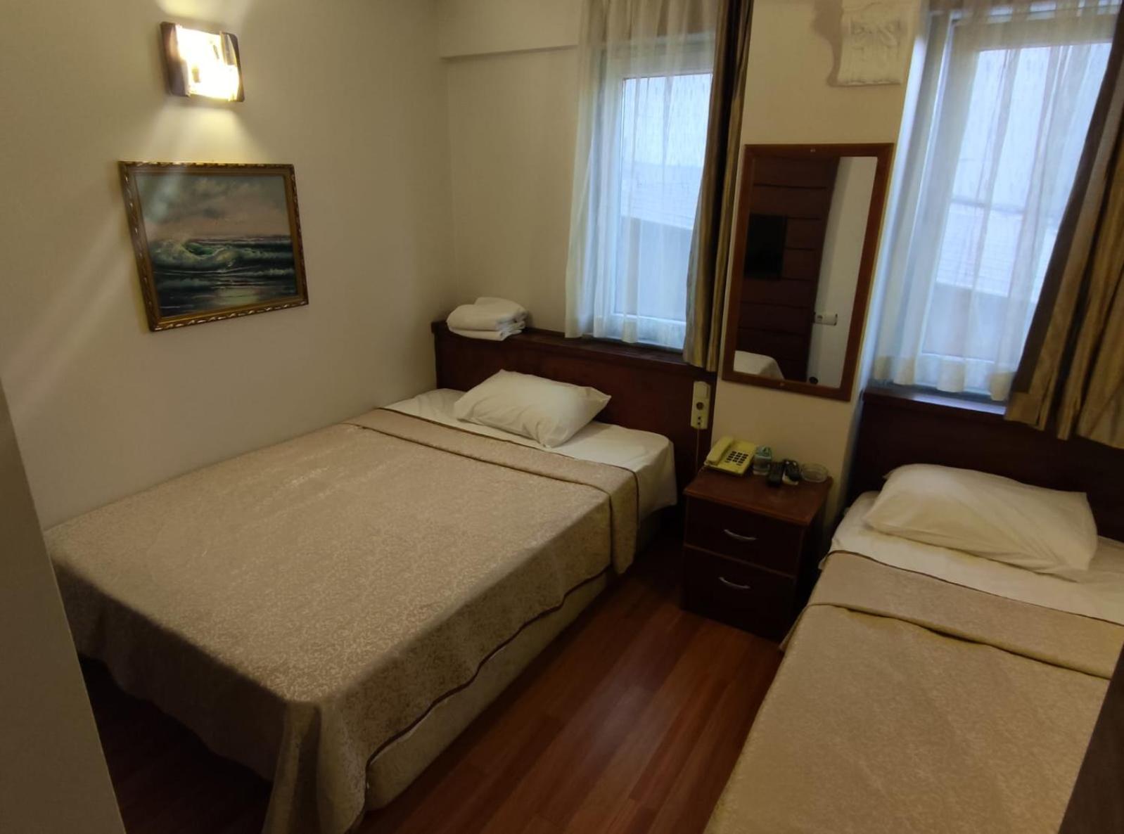 Economy Twin Room photo 1