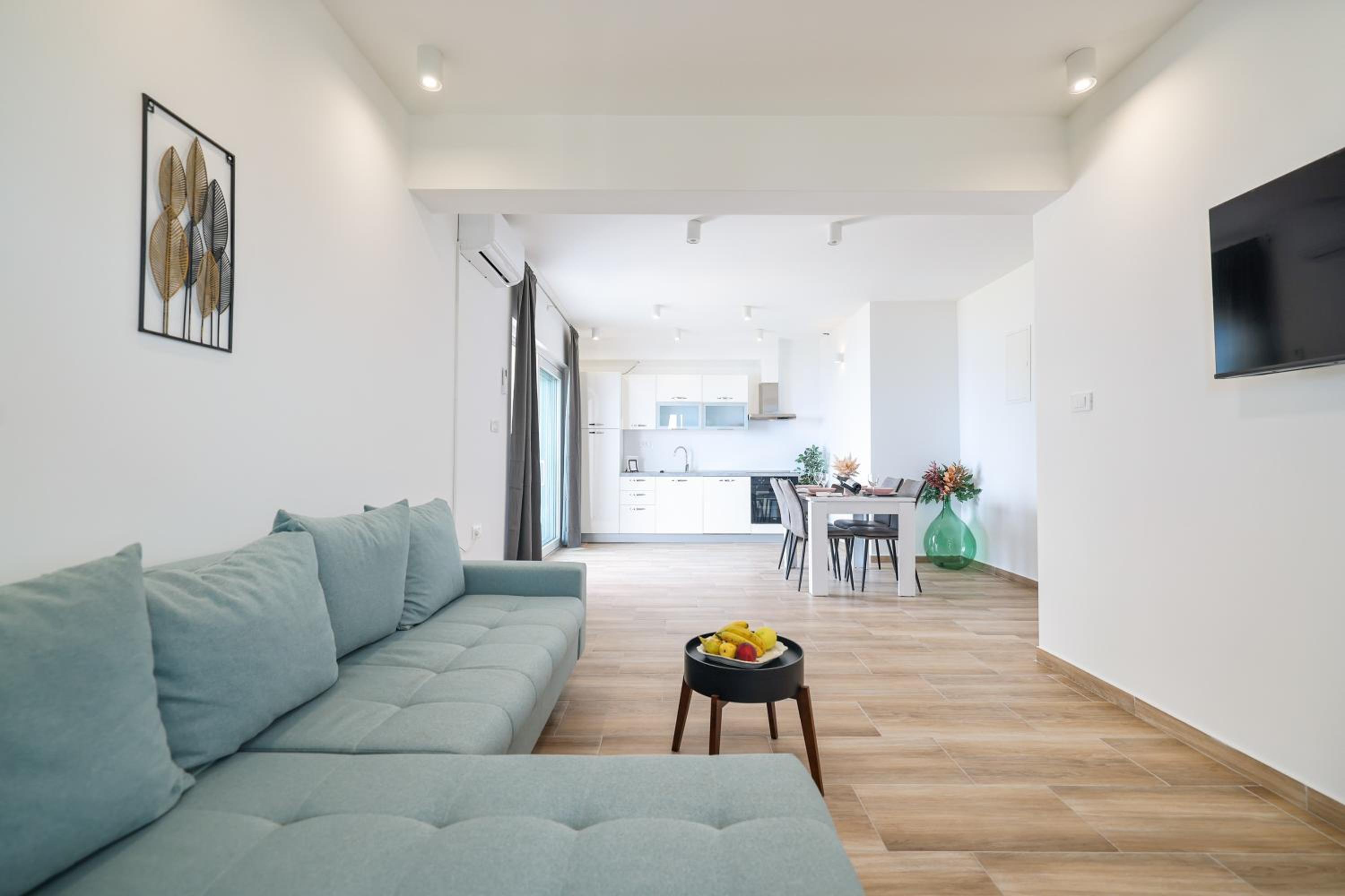 Apartment photo 1
