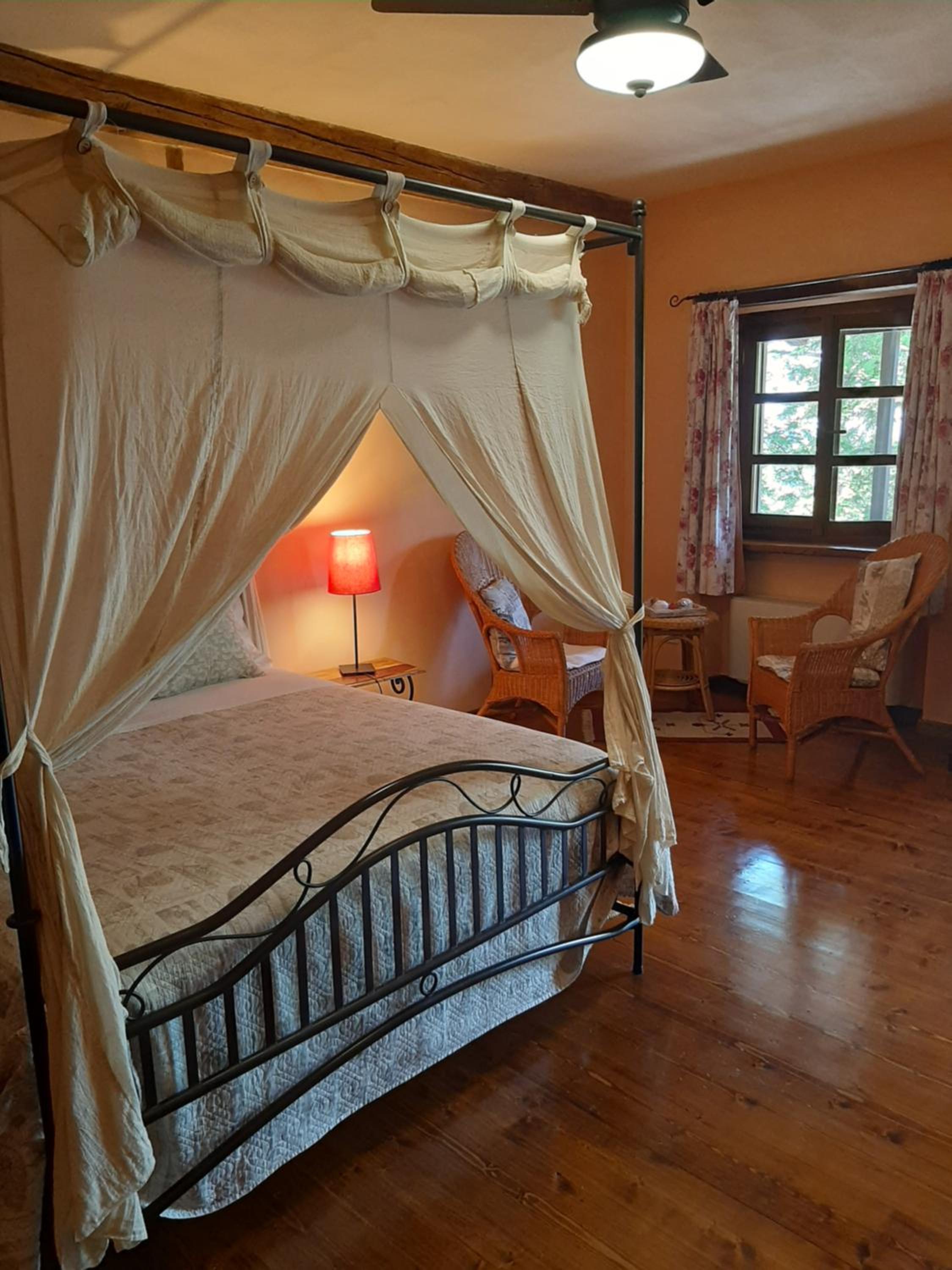 Double Room with Private Bathroom - Photo 1