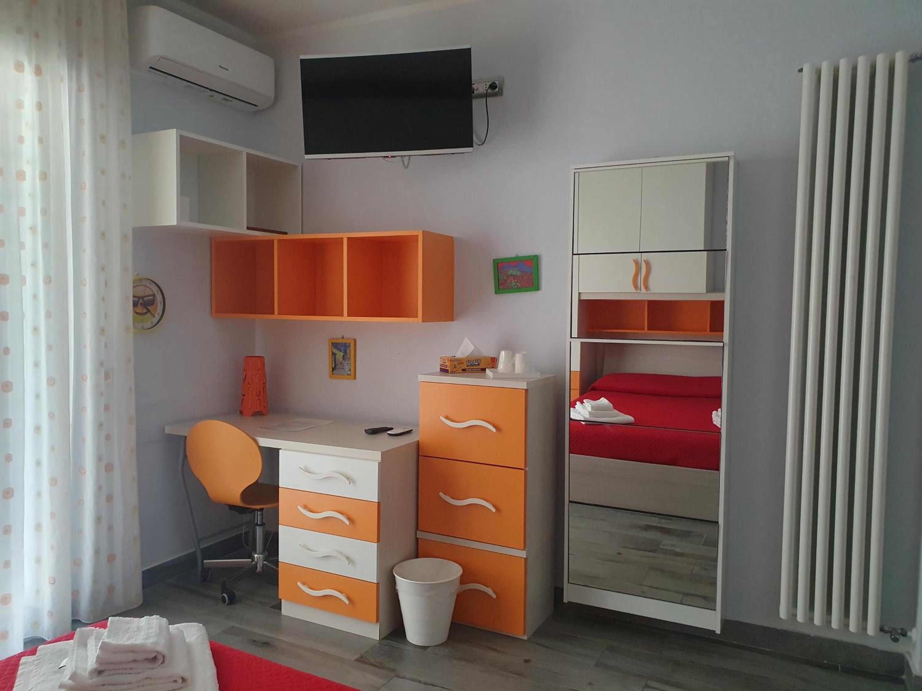 Double Room with Private External Bathroom photo 3