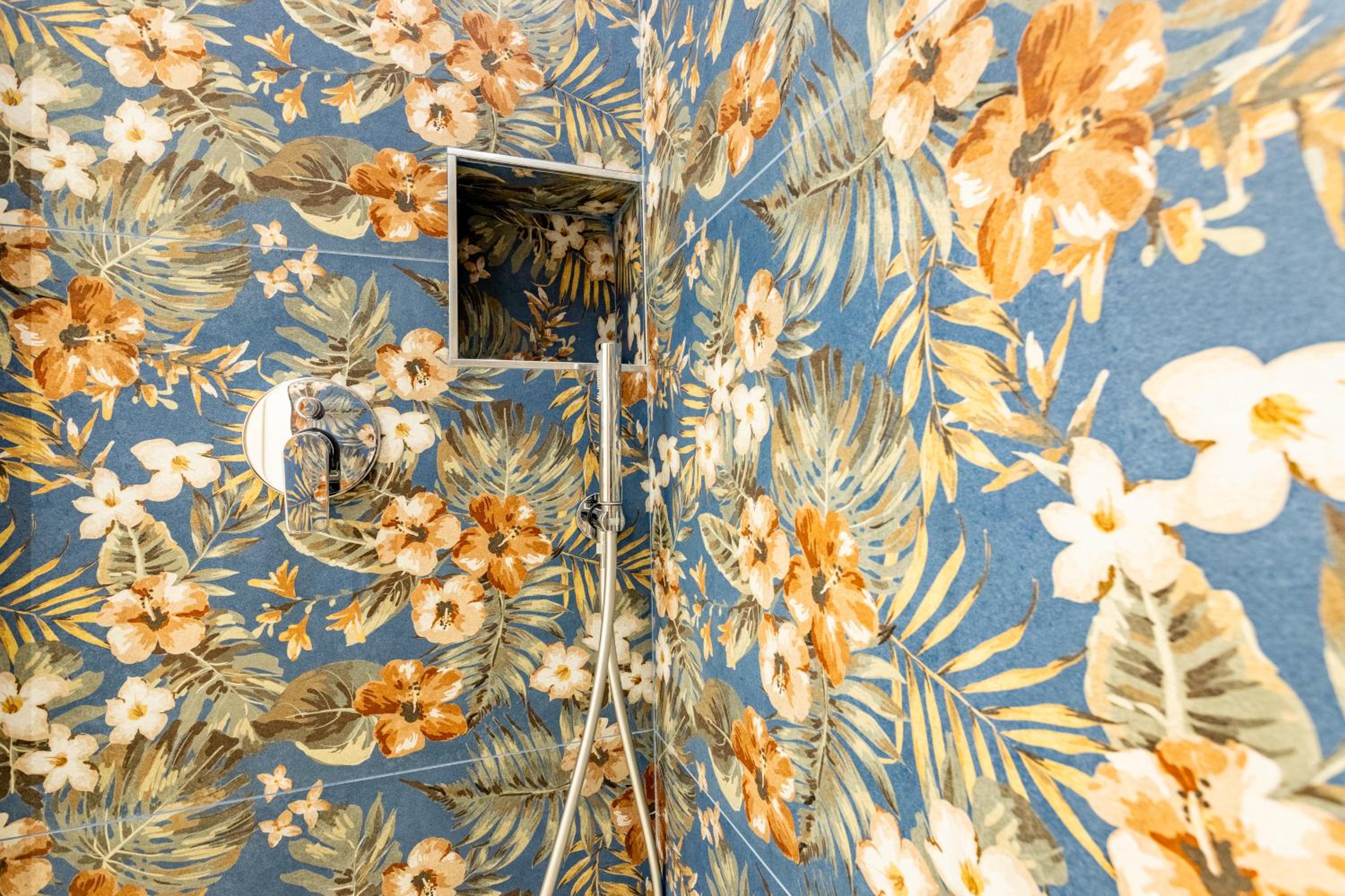 Double Room with Private Bathroom - Photo 17