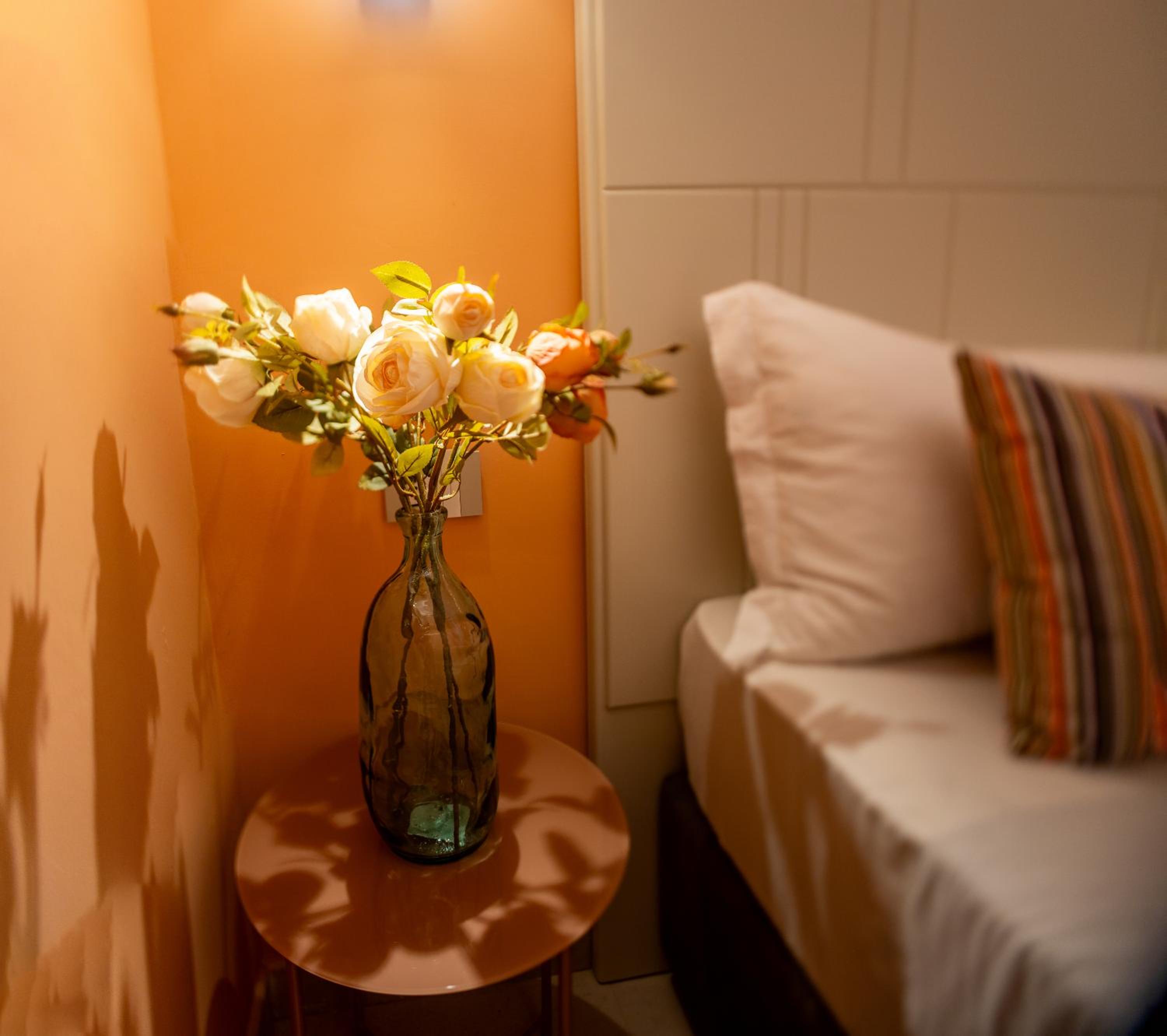 Double Room with Private Bathroom - Photo 50