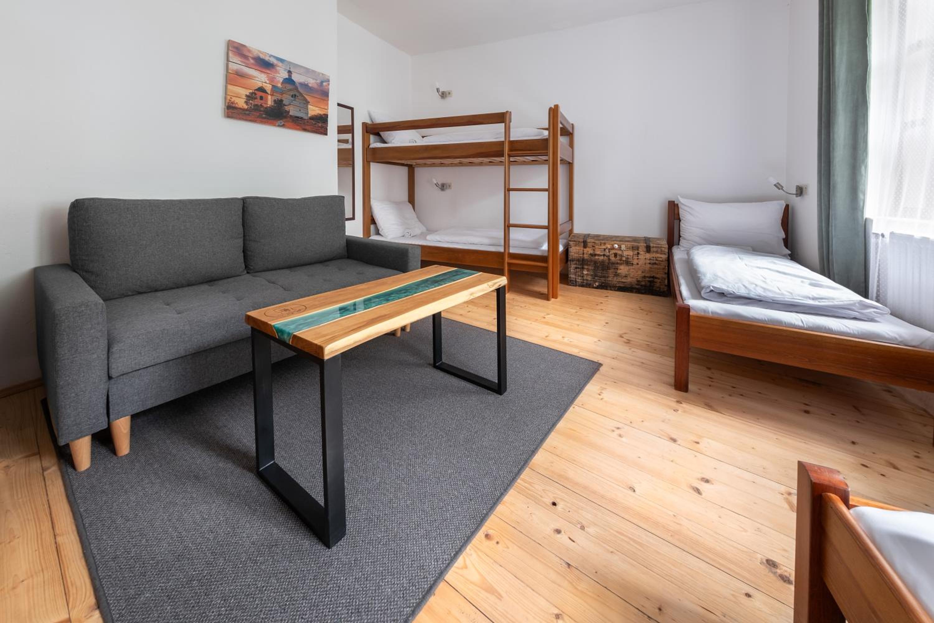 Quadruple Room - Photo 1