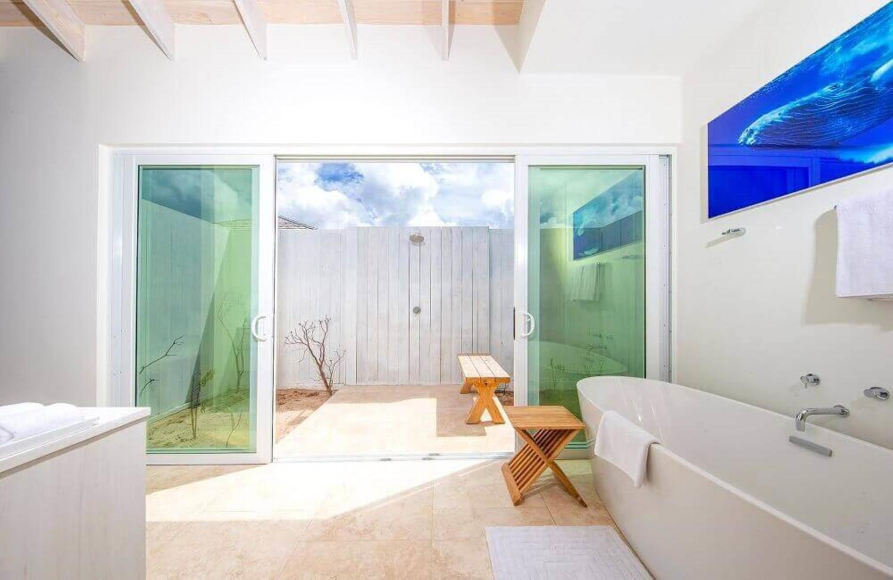 Two Bedroom Beachfront Villa Suite photo 2