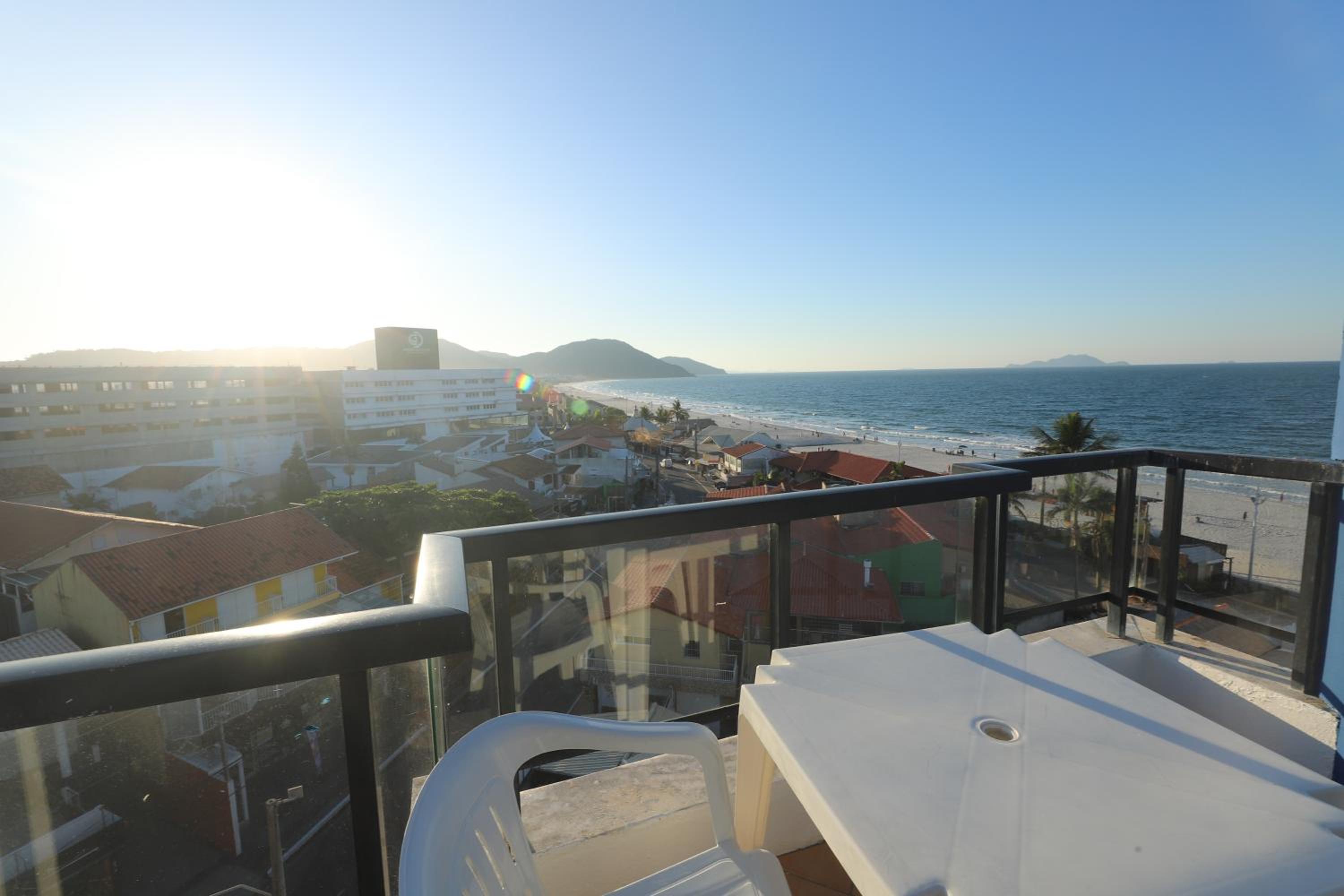 One-Bedroom Apartment with Balcony photo 1