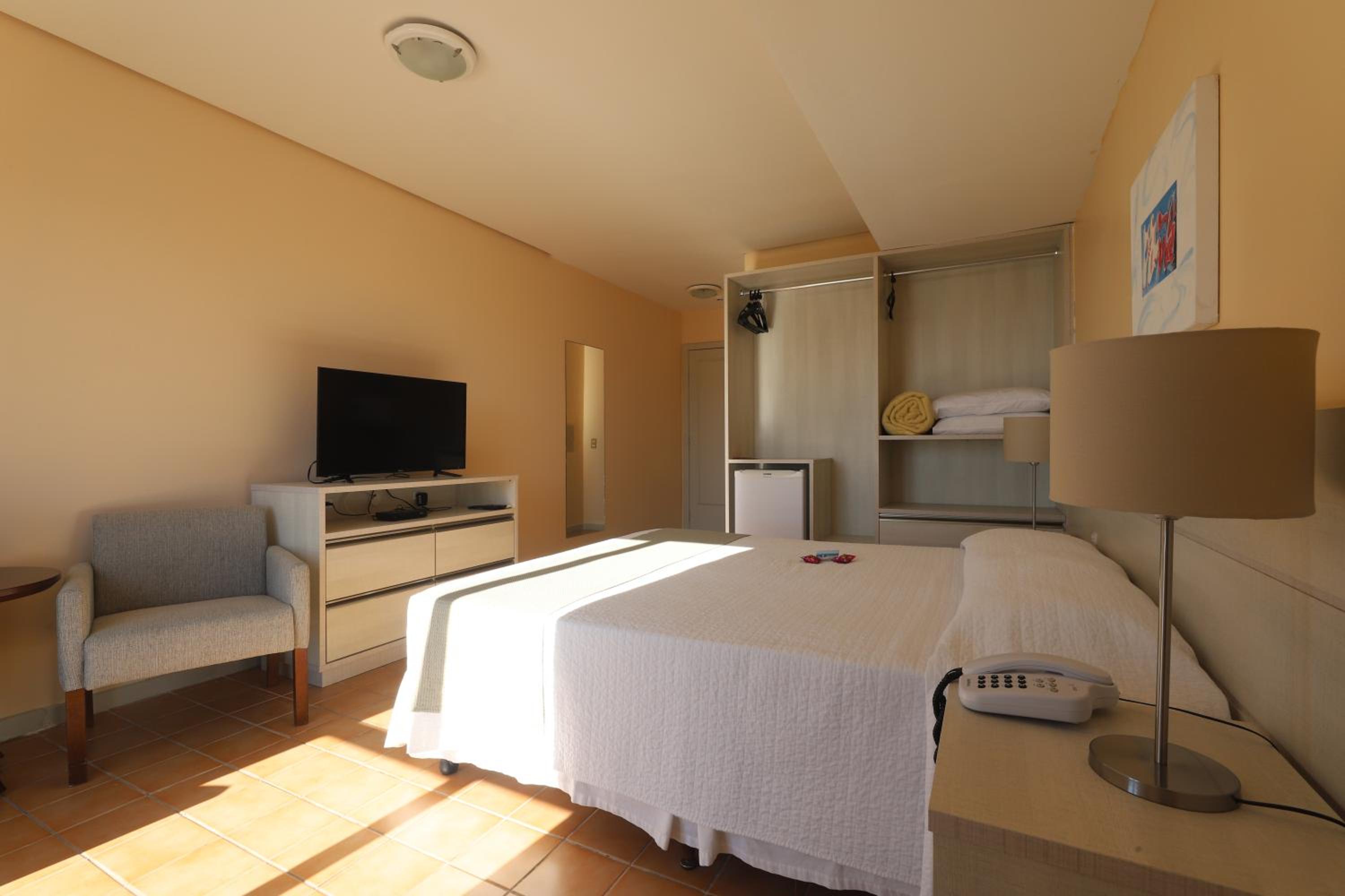One-Bedroom Apartment with Balcony photo 2