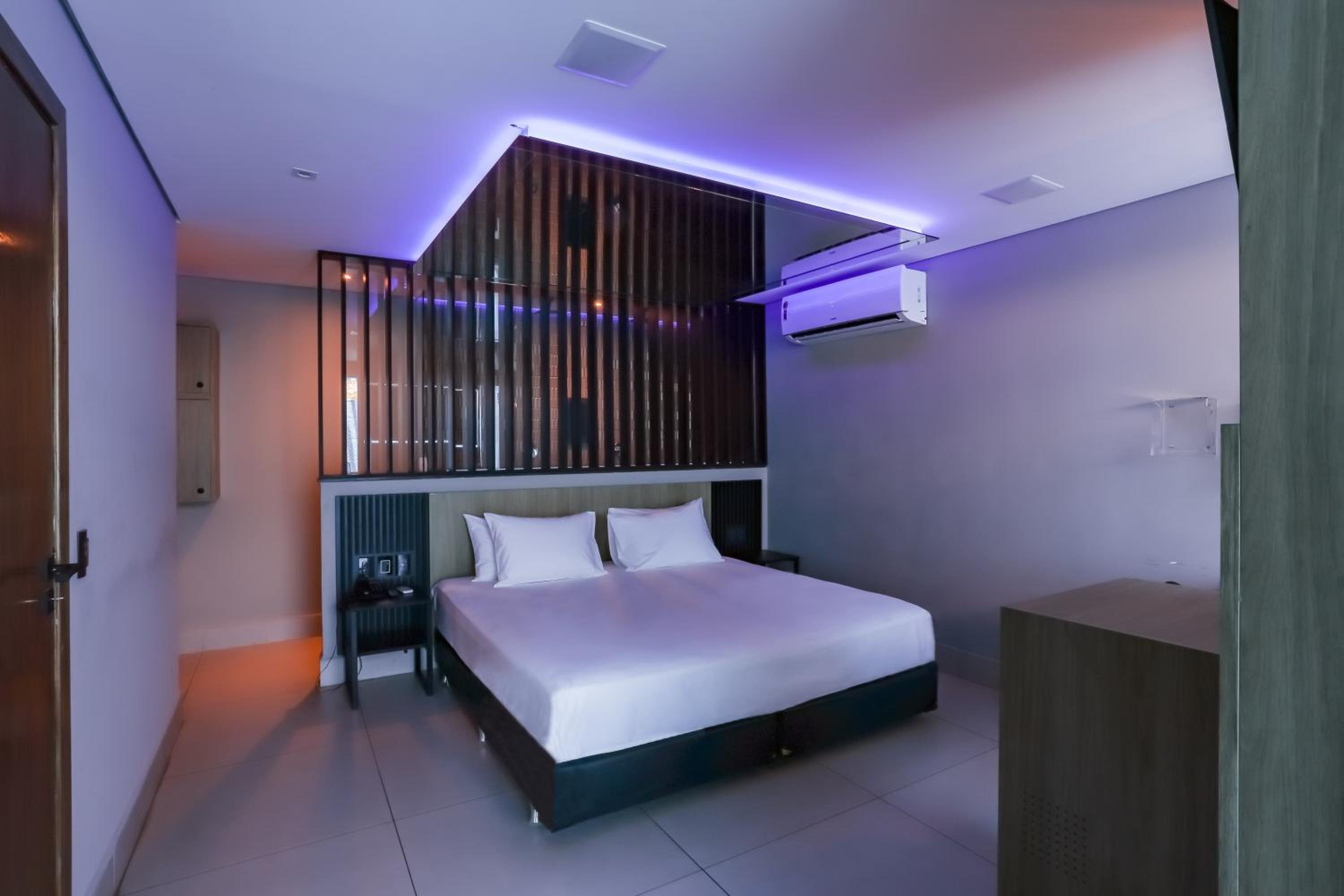 King Room with Spa Bath - Photo 1