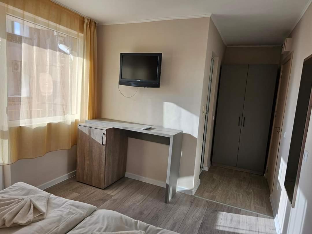 Standard Double or Twin Room photo 2