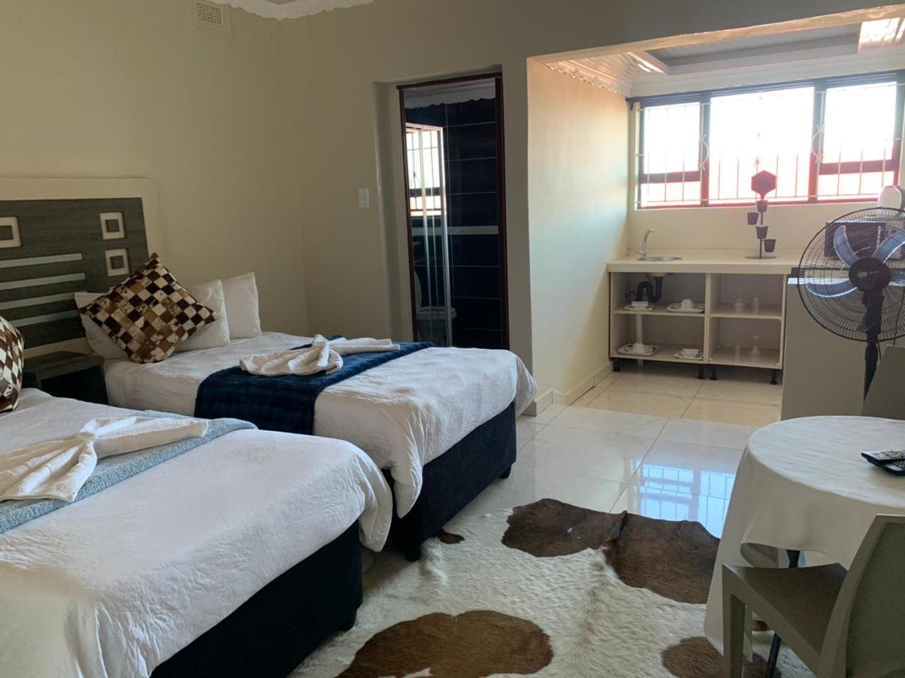 Budget Double Room - Photo 1