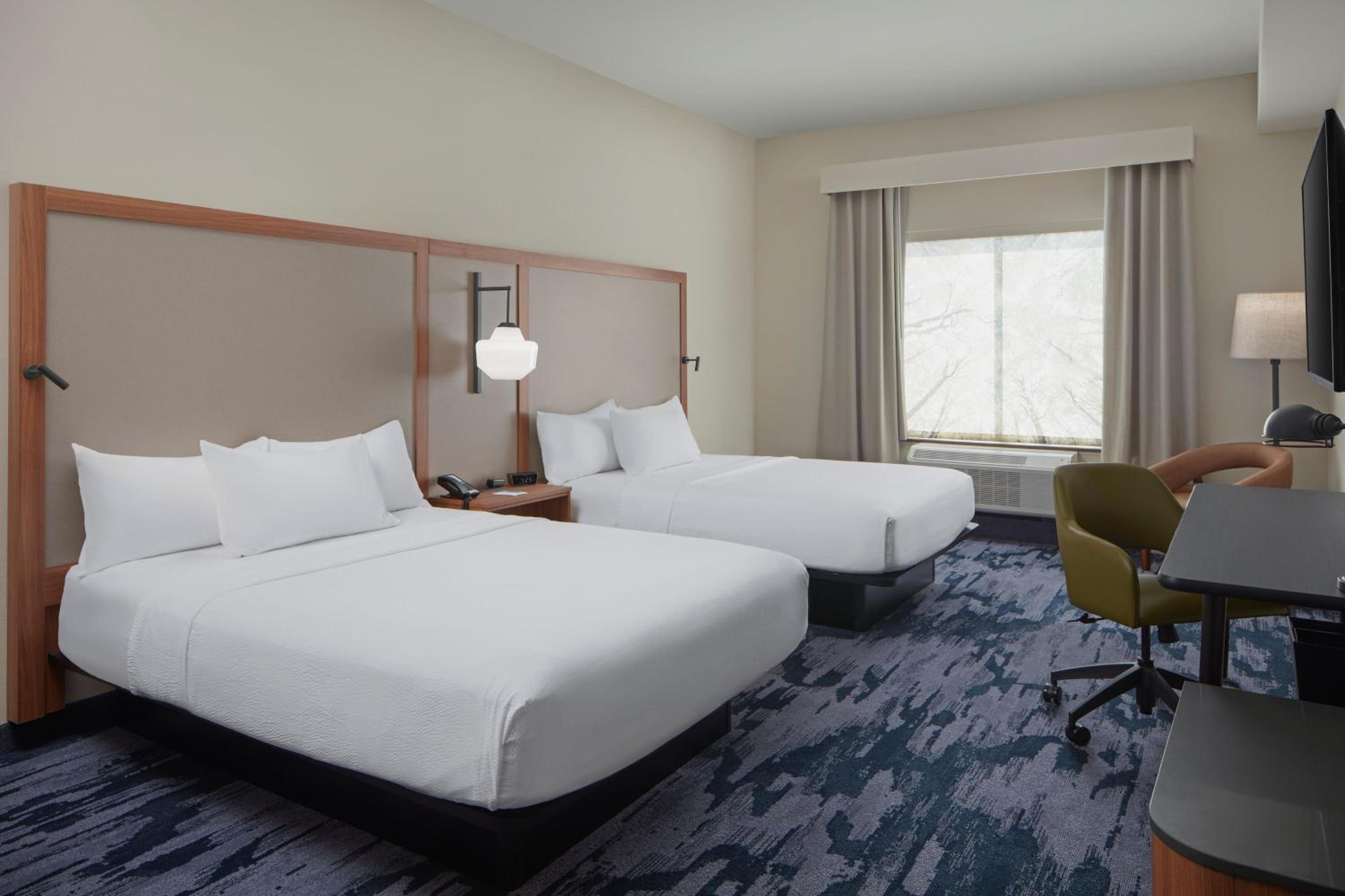Queen Room with Two Queen Beds - Photo 1