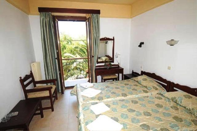 Standard Twin Room - Photo 1