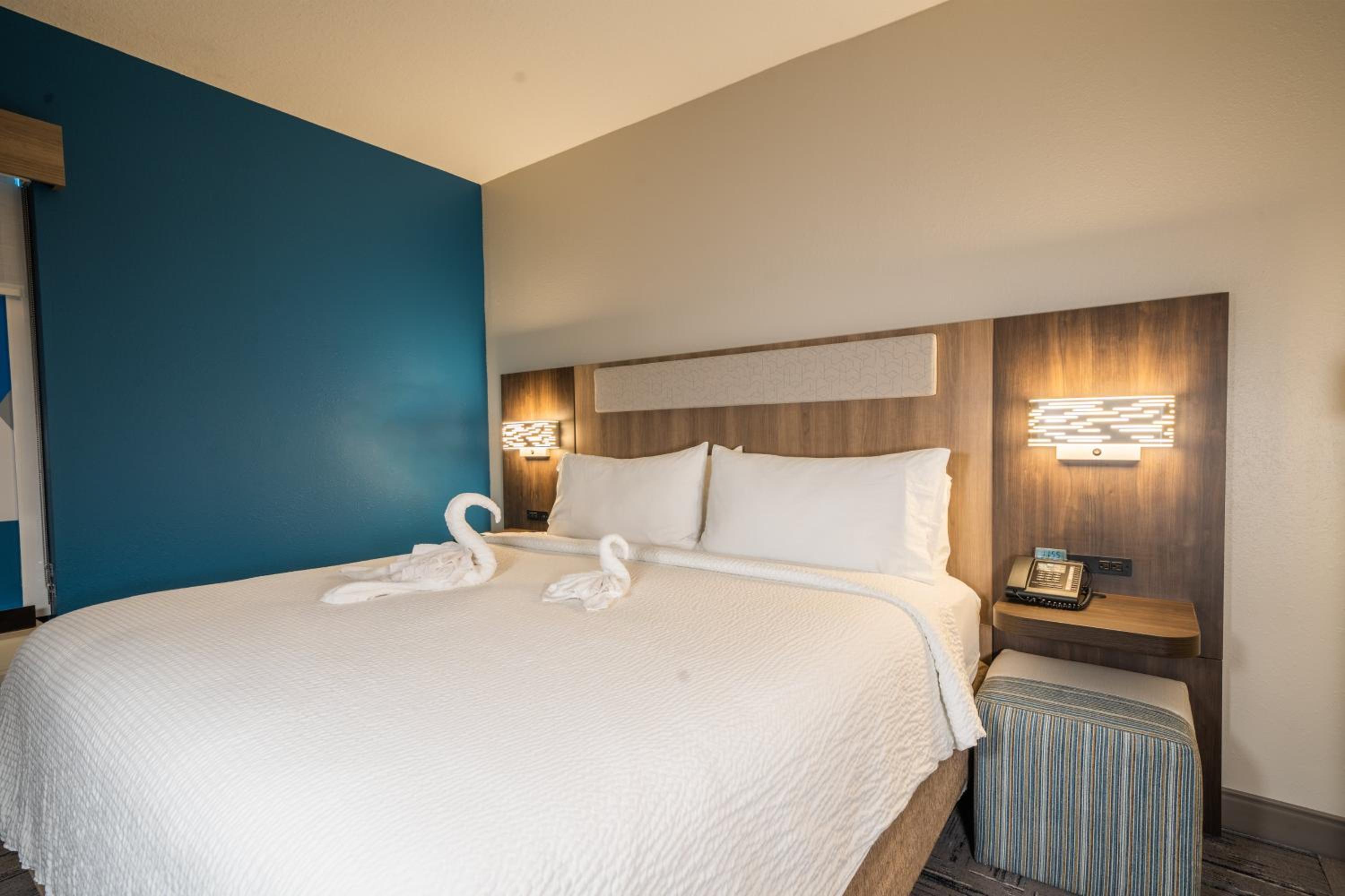 Suite with Two Beds - Non-Smoking - Photo 6