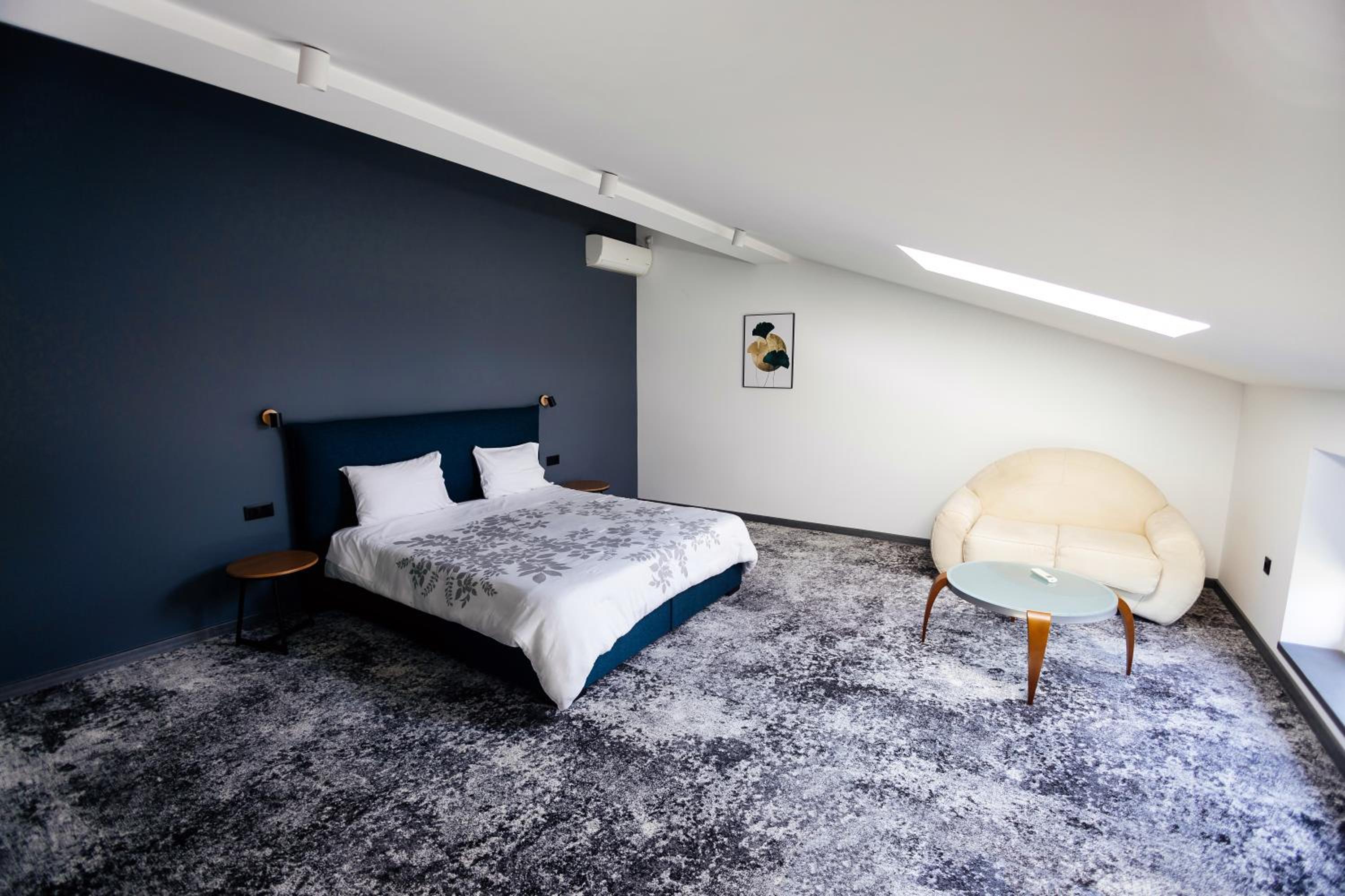 Suite with Balcony photo 1
