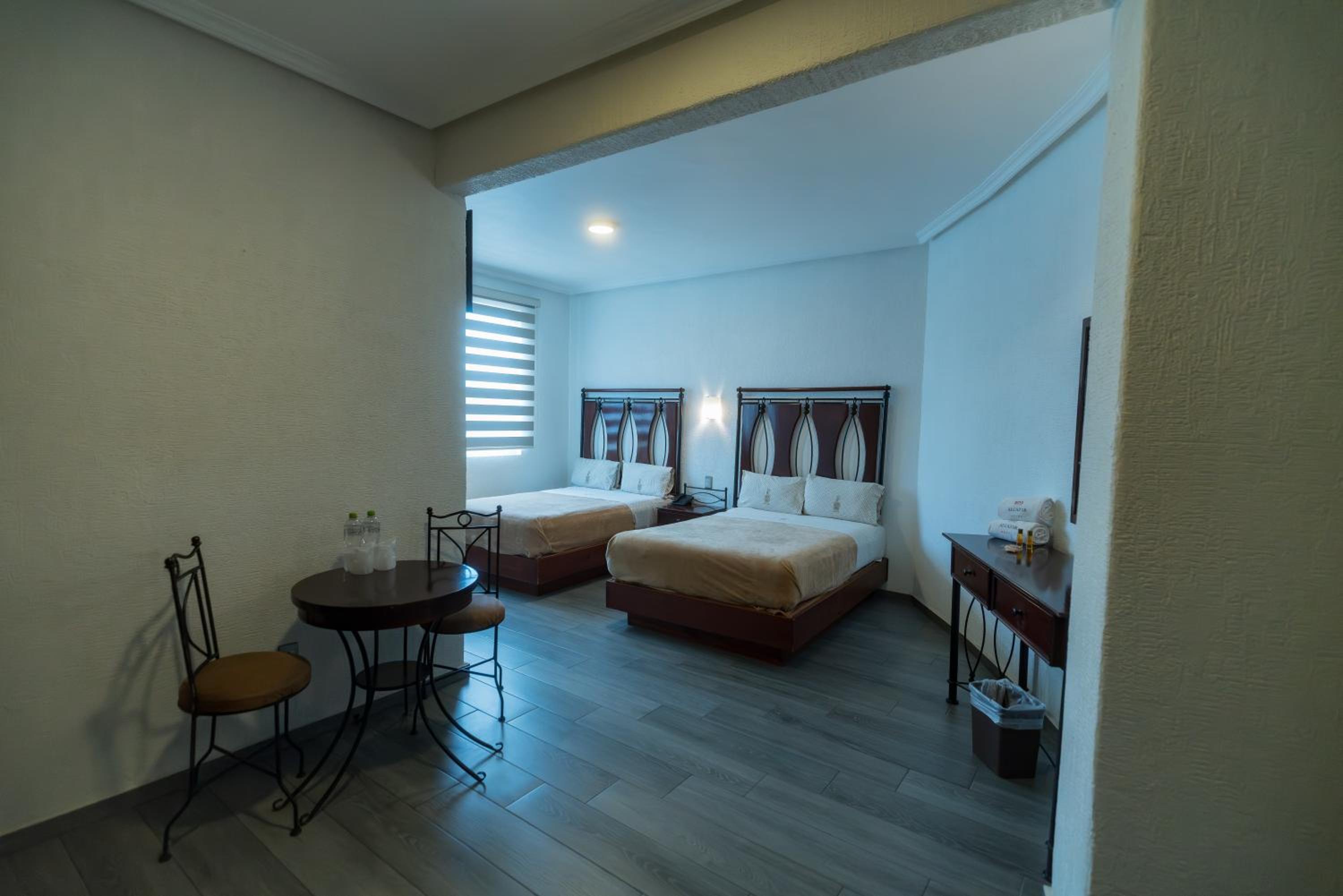 Double Room with Two Double Beds - Photo 1