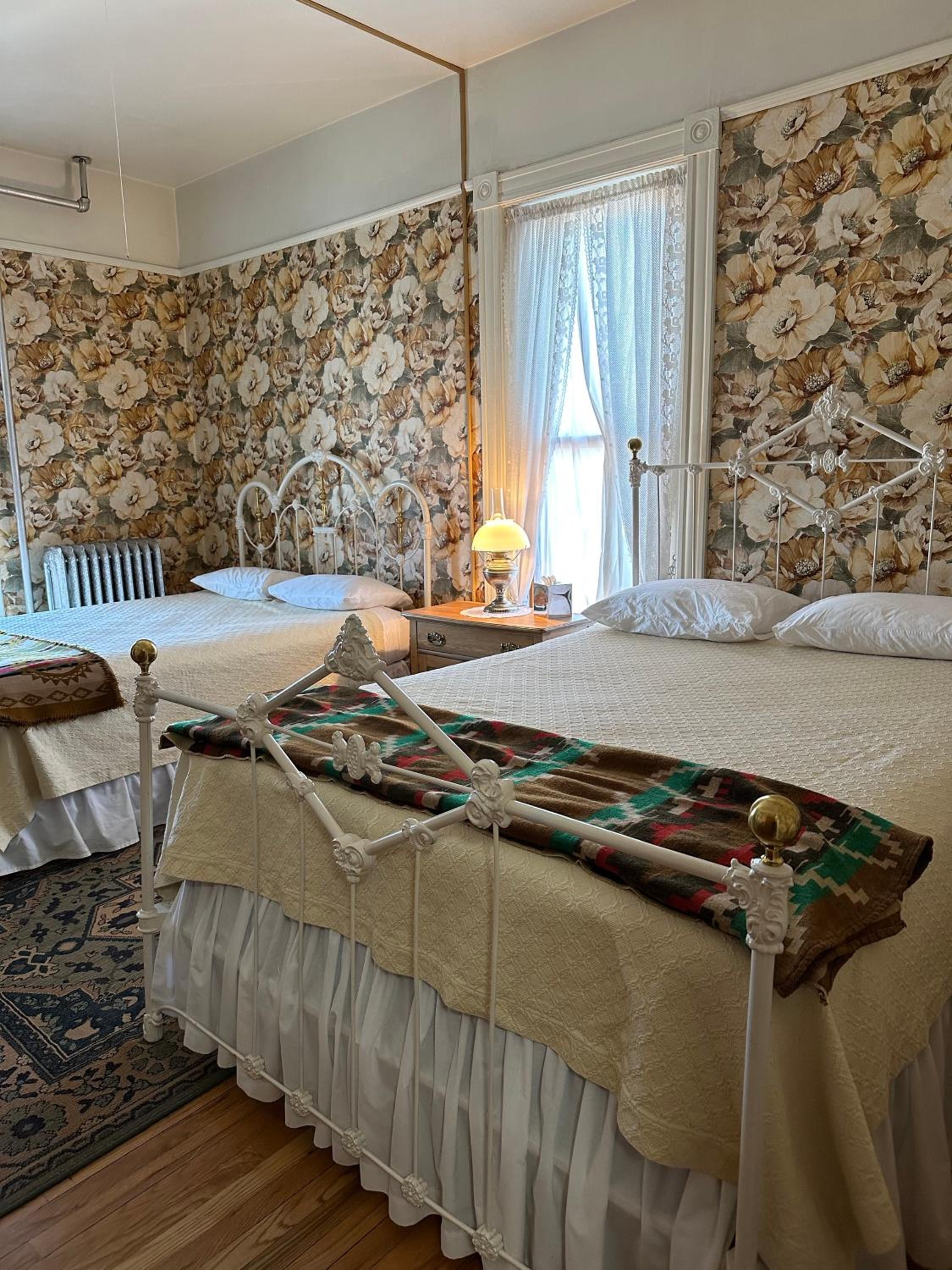 Queen Room with Shared Bathroom