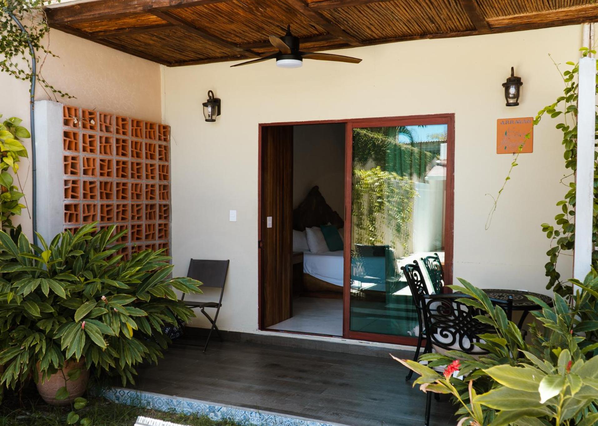 Studio with Pool View - Photo 5