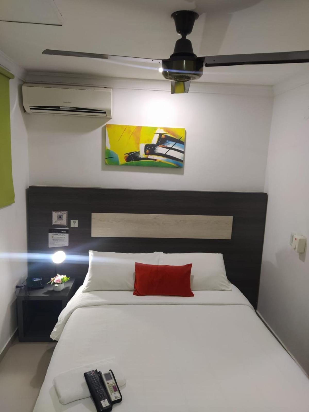 Budget Double Room photo 1