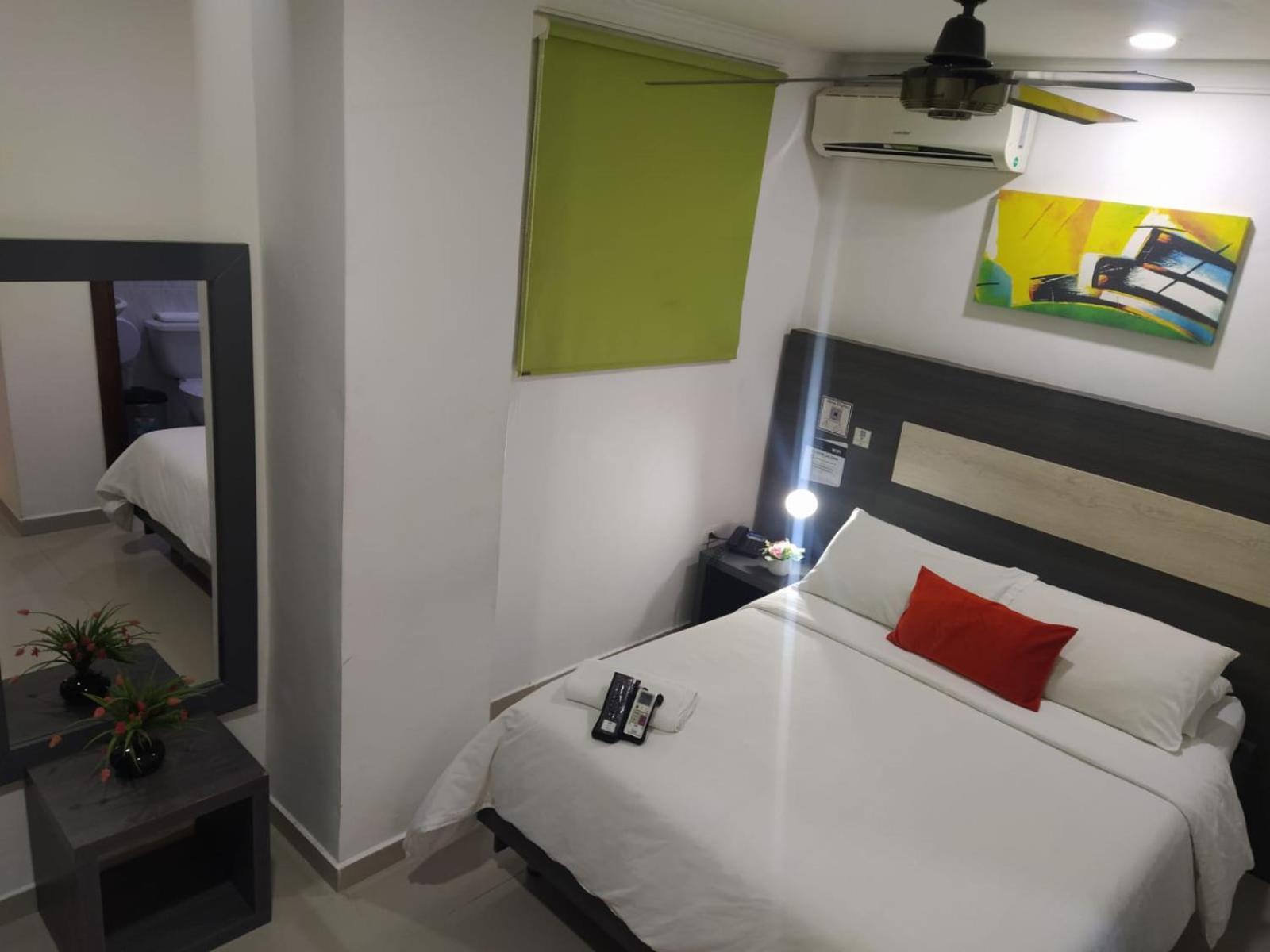 Budget Double Room photo 3
