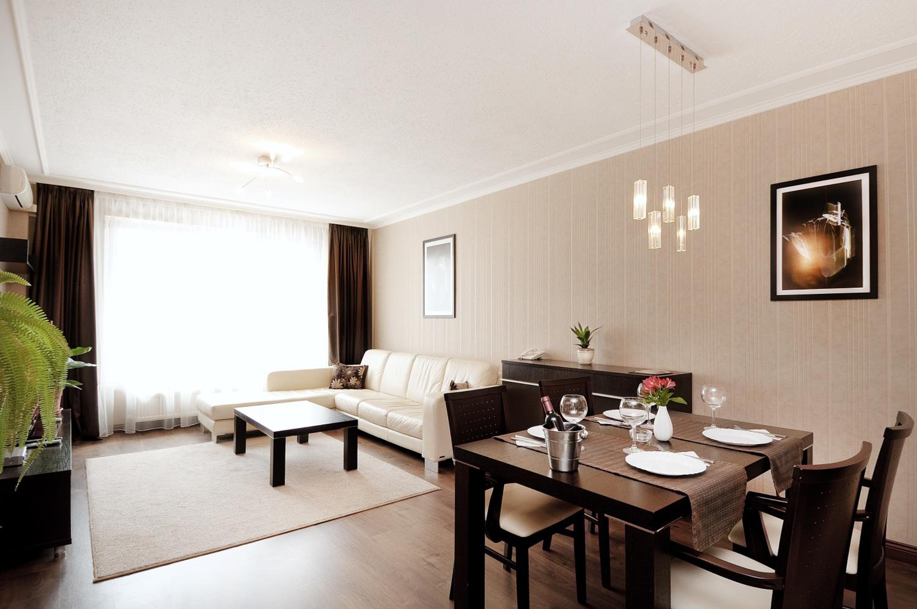 Two-Bedroom Apartment - Photo 2